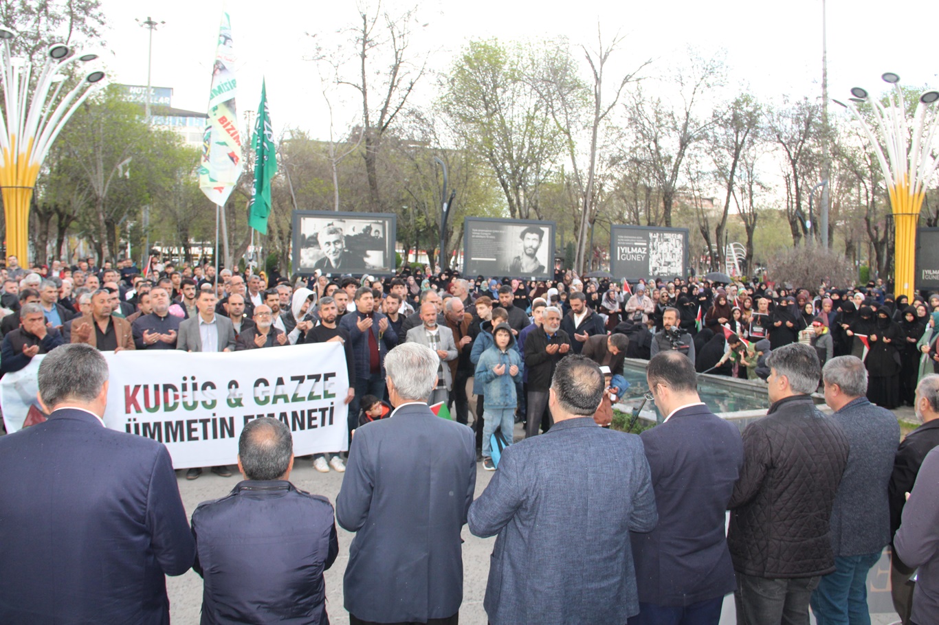 “Aksa’nın kapatılması ve idam yasası zulümdür!”
