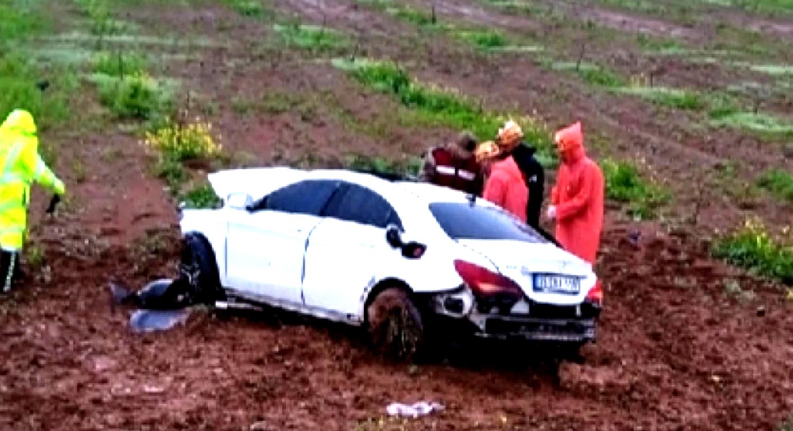 Feci kaza: 2 ölü, 3 yaralı
