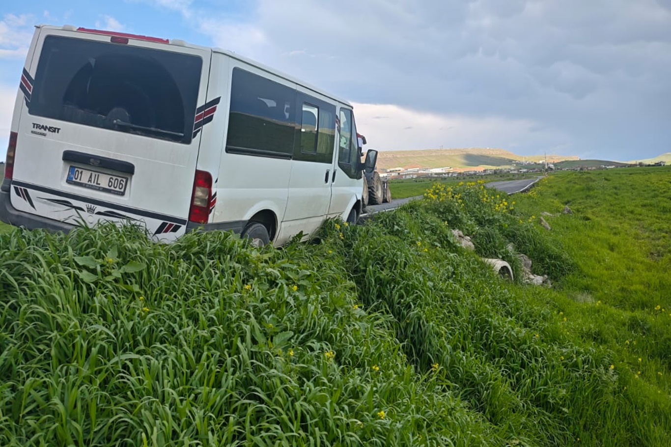 Köpeklerden kaçarken ölümden döndü