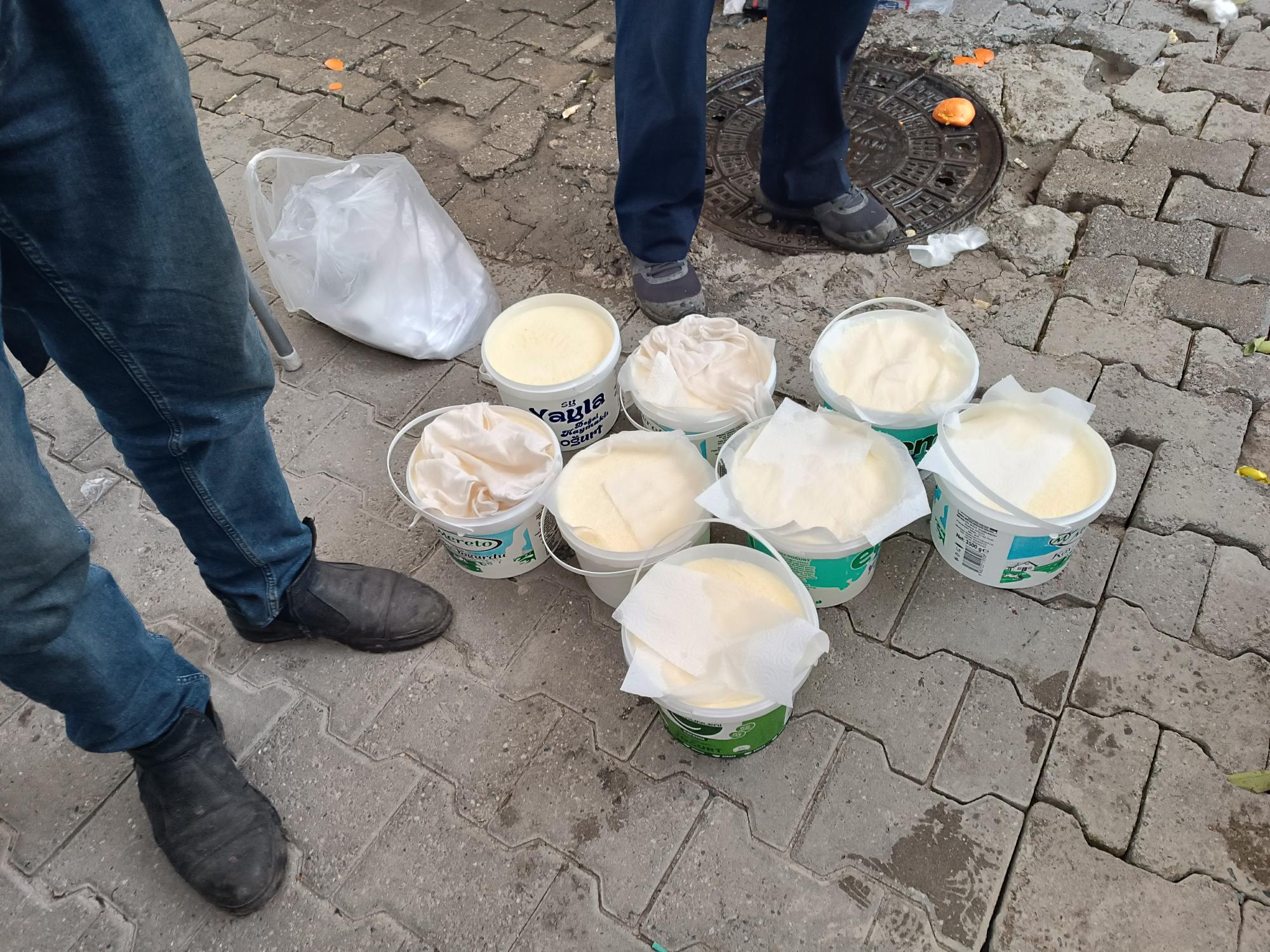 Köy yoğurda vatandaşı vazgeçilmezi