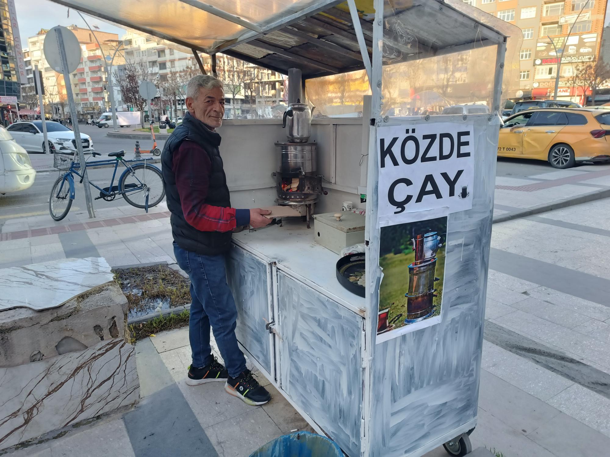 Odun ateşinde çay keyfi