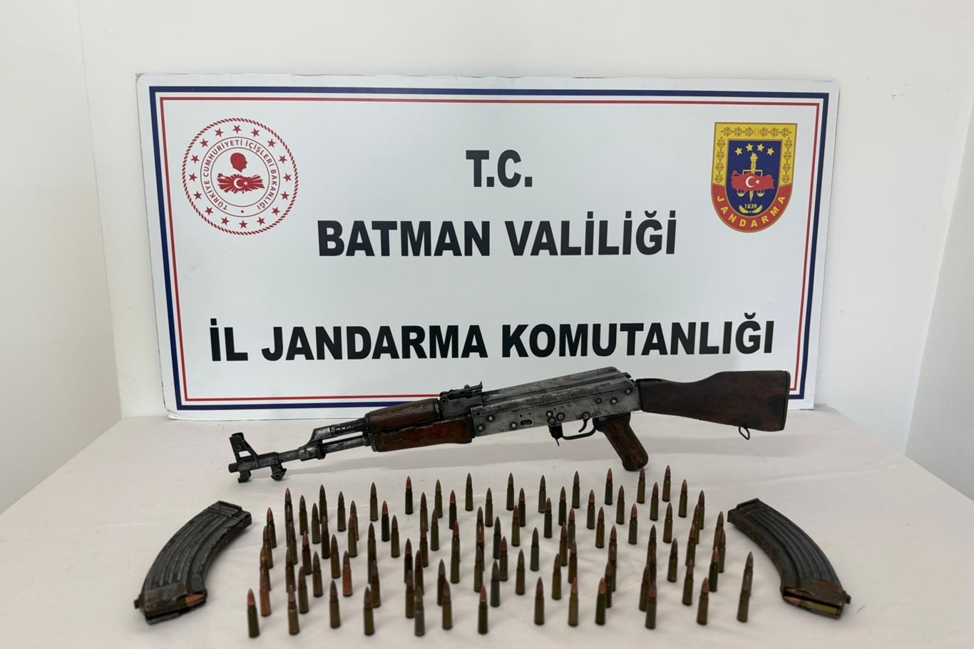 Ruhsatsız silah operasyonu