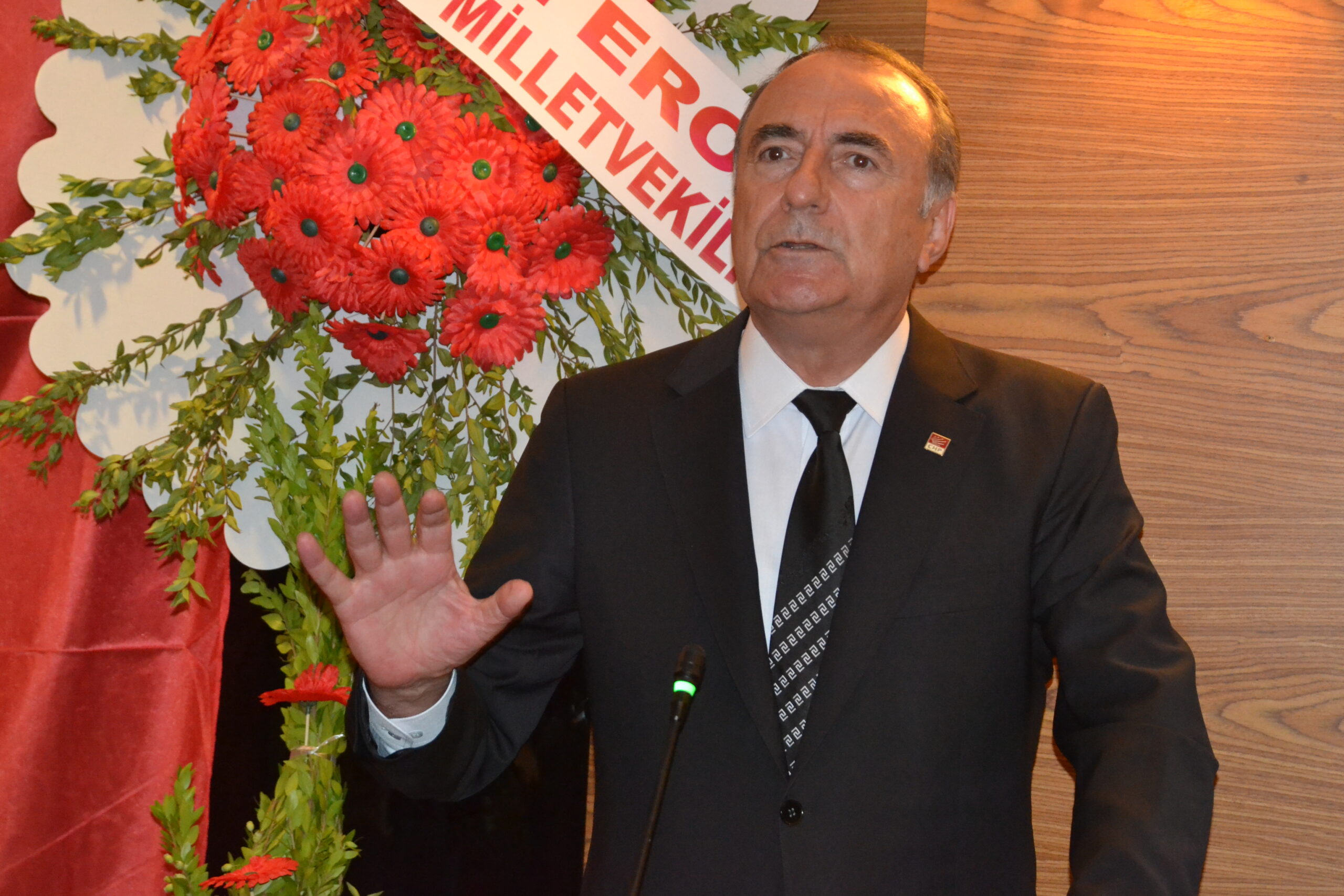 Yaşar’dan emek ve hak çağrısı
