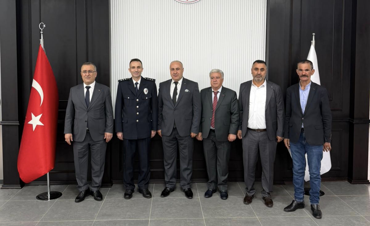MHP Beşiri teşkilatından polislere anlamlı ziyaretler 