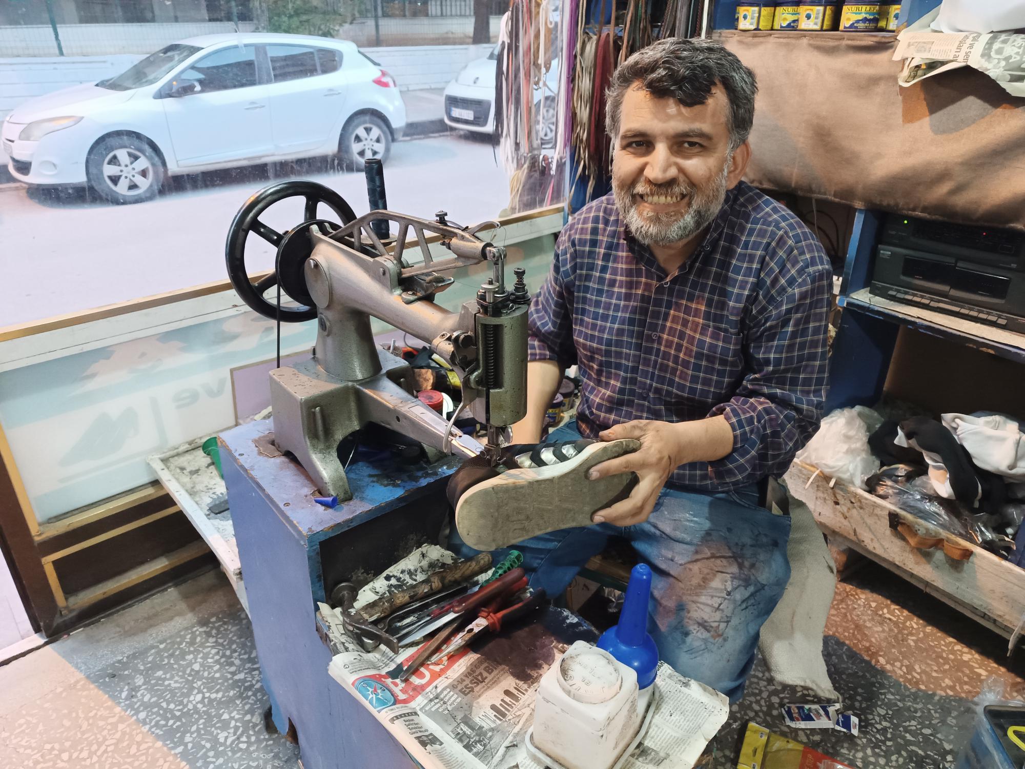 30 Yıldır ayakkabılara hayat veriyor