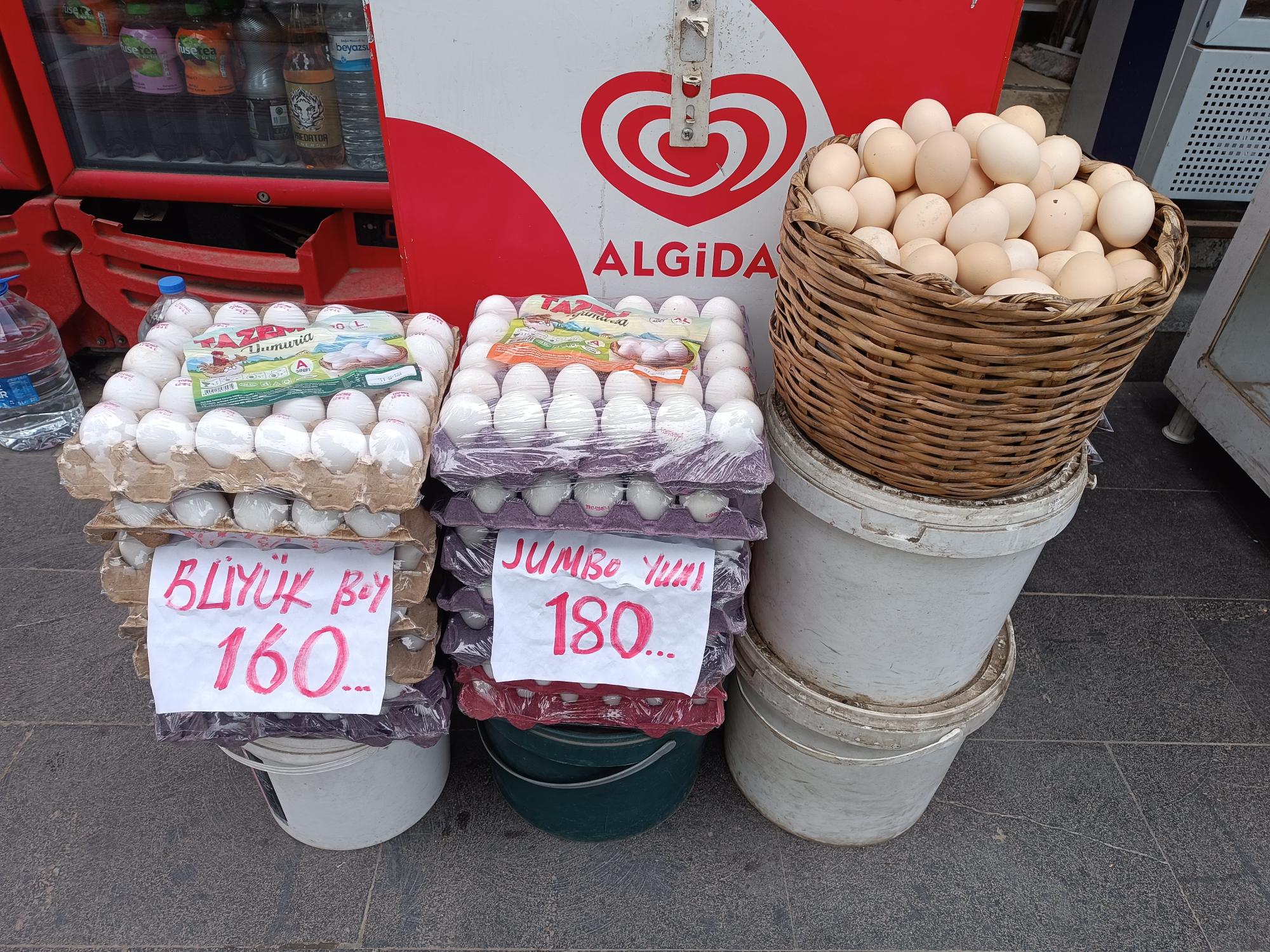 Gezen tavuk yumurtası lüks oldu