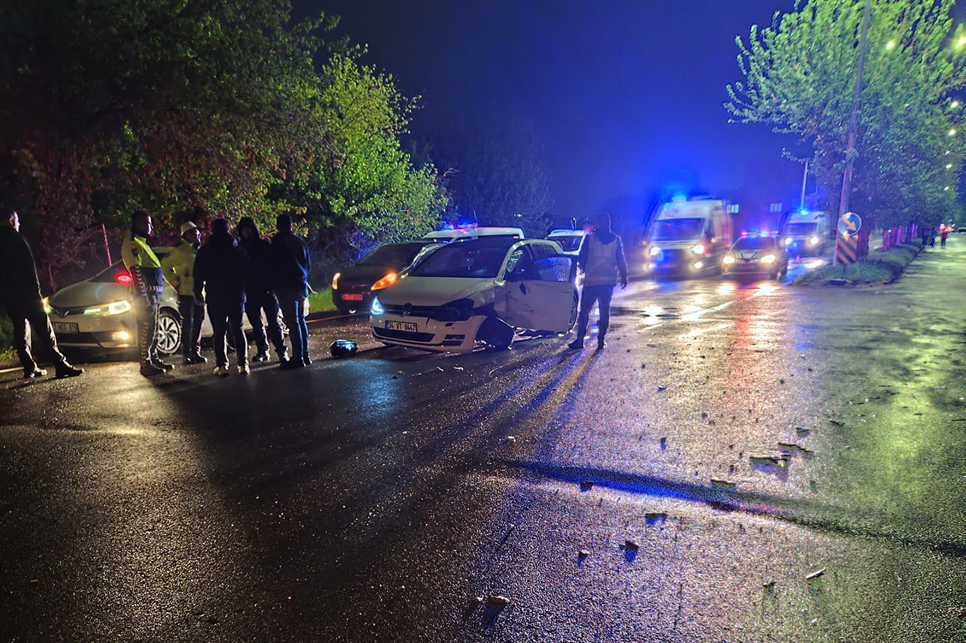 İki otomobil çarpıştı: 1 yaralı