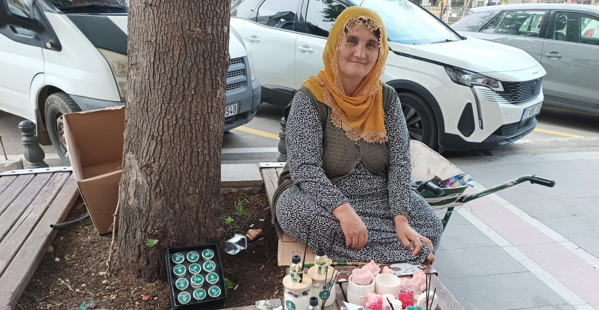 Kalp krizi geçirdi, ekmeğinin peşini bırakmadı