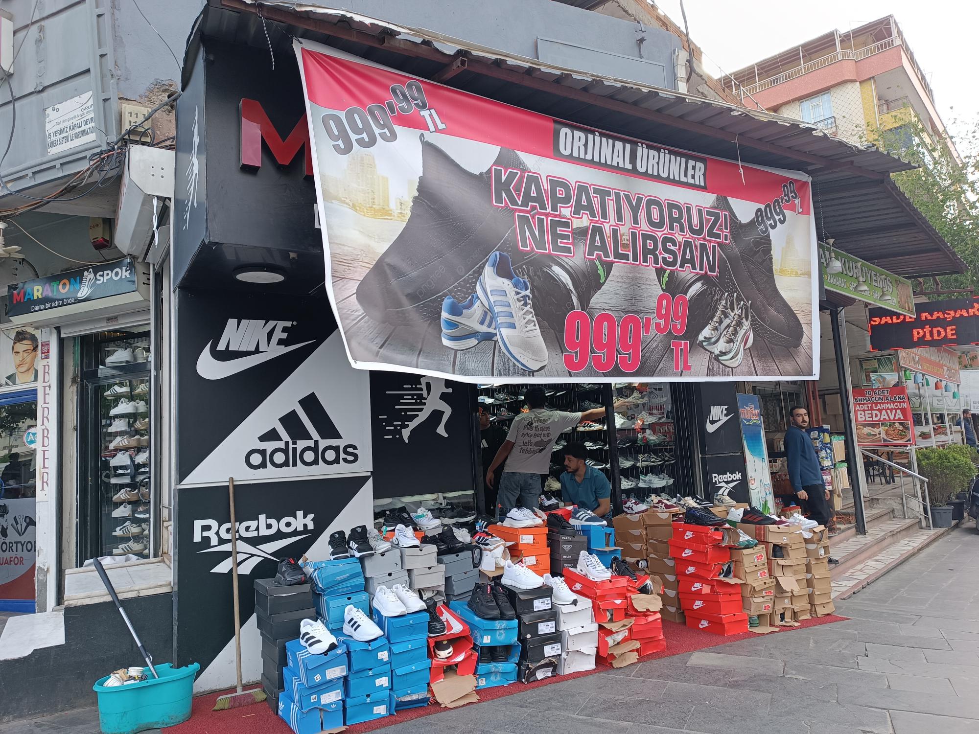 Kapatıyoruz kampanyasıyla raflar hareketlendi