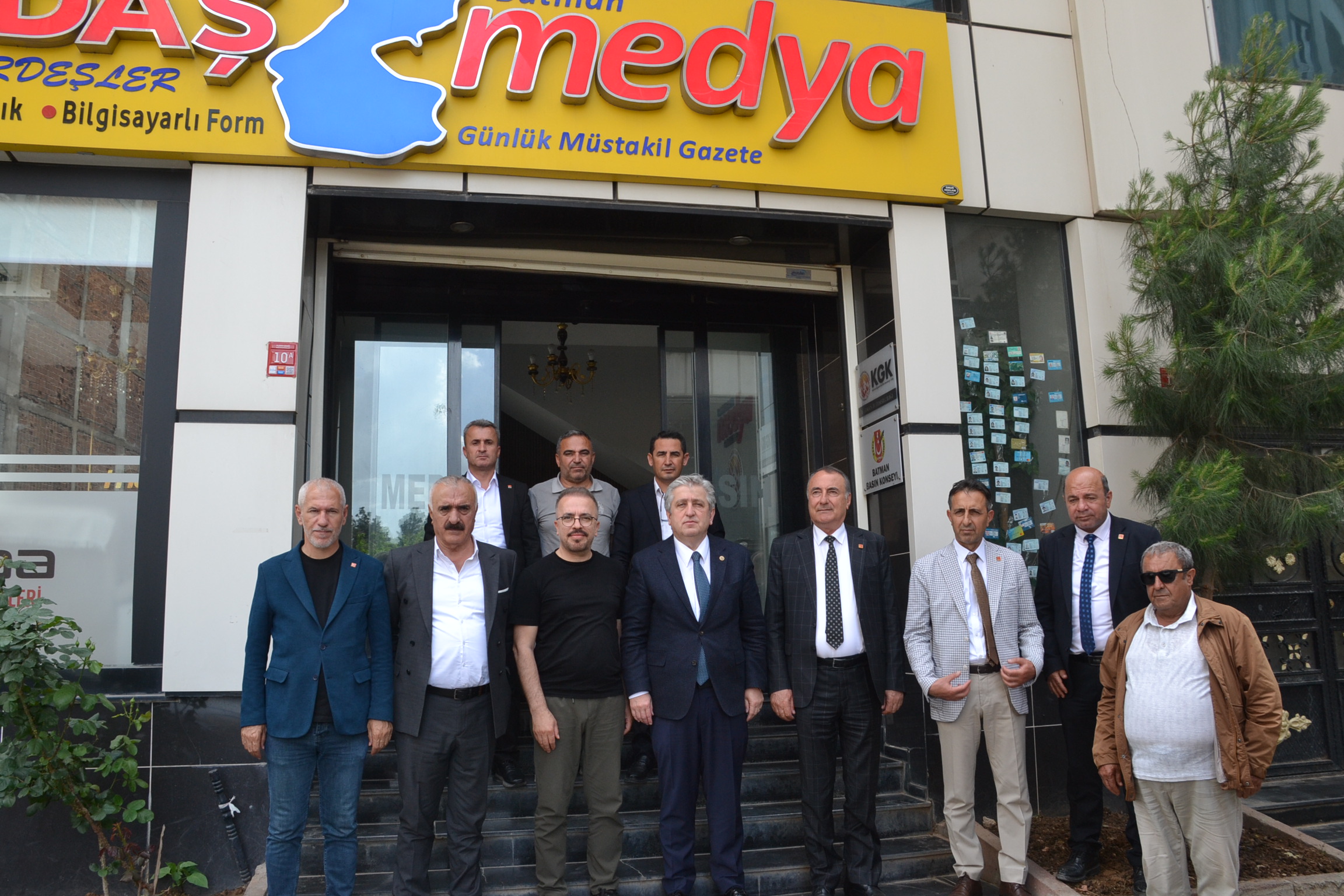 “Seçilmiş Belediye Başkanları kıskaçta”