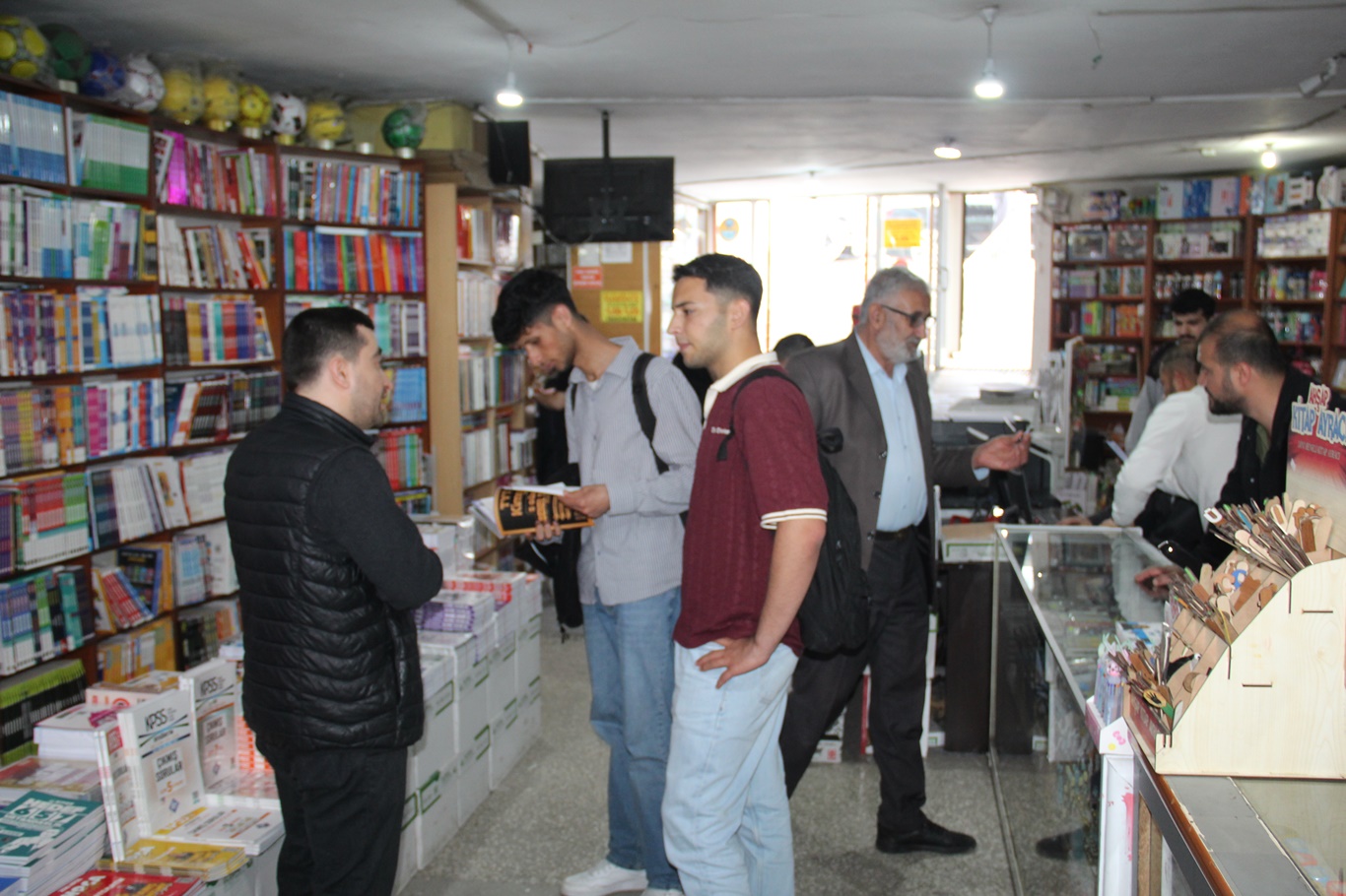 Sınav maratonu kırtasiyeleri hareketlendirdi