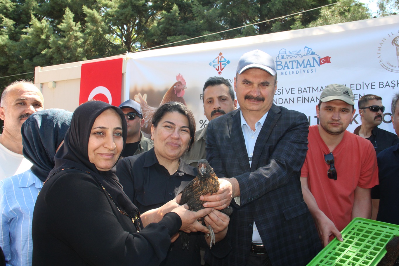 662 Aileye tavuk desteği
