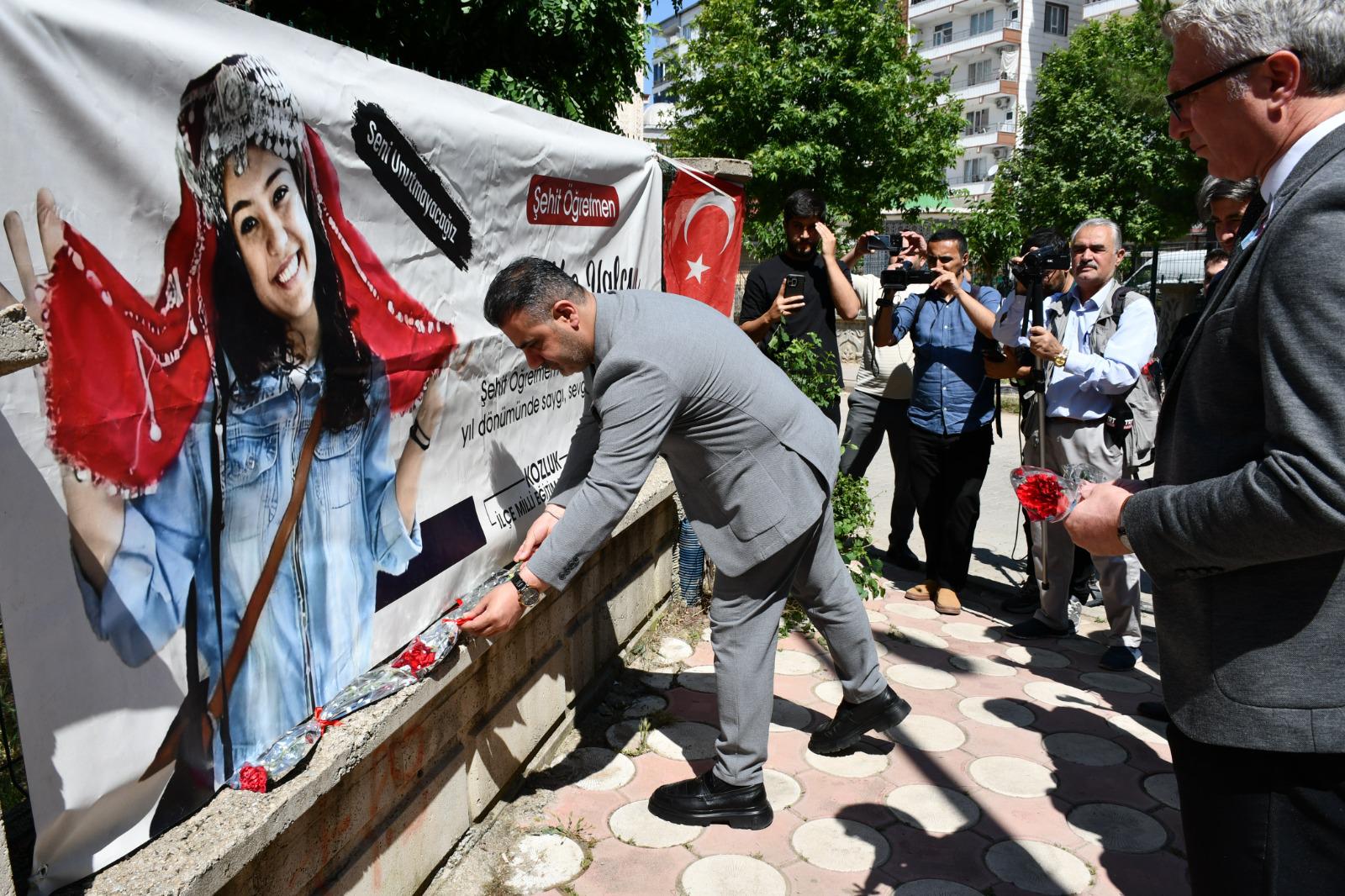 Aybüke öğretmen unutulmadı