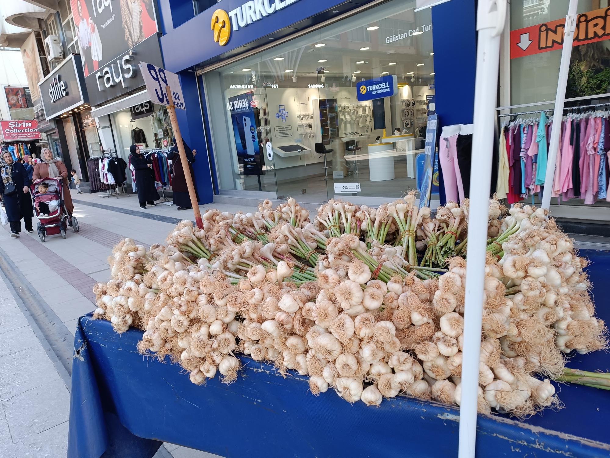 Balpınar’ın şifası tezgahlarda