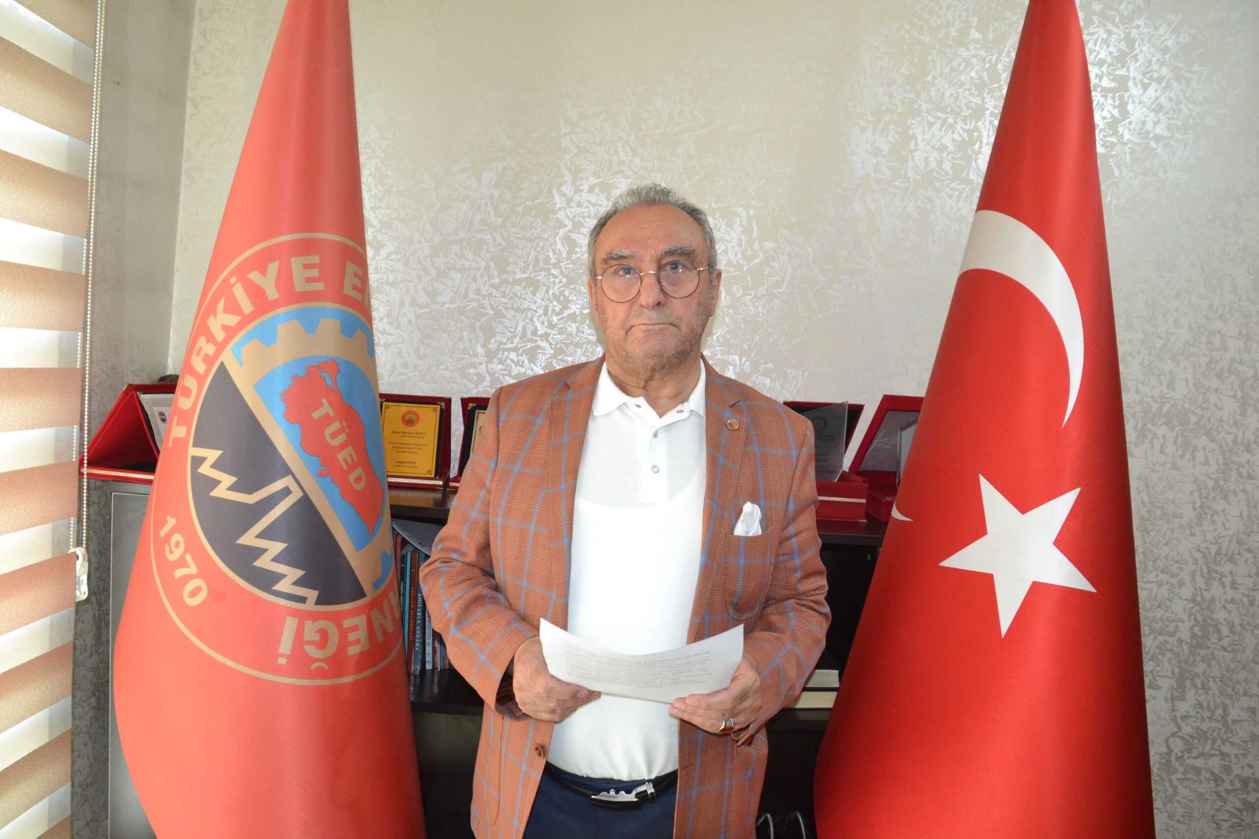 “Emekli seyyanen zammı bekliyor”
