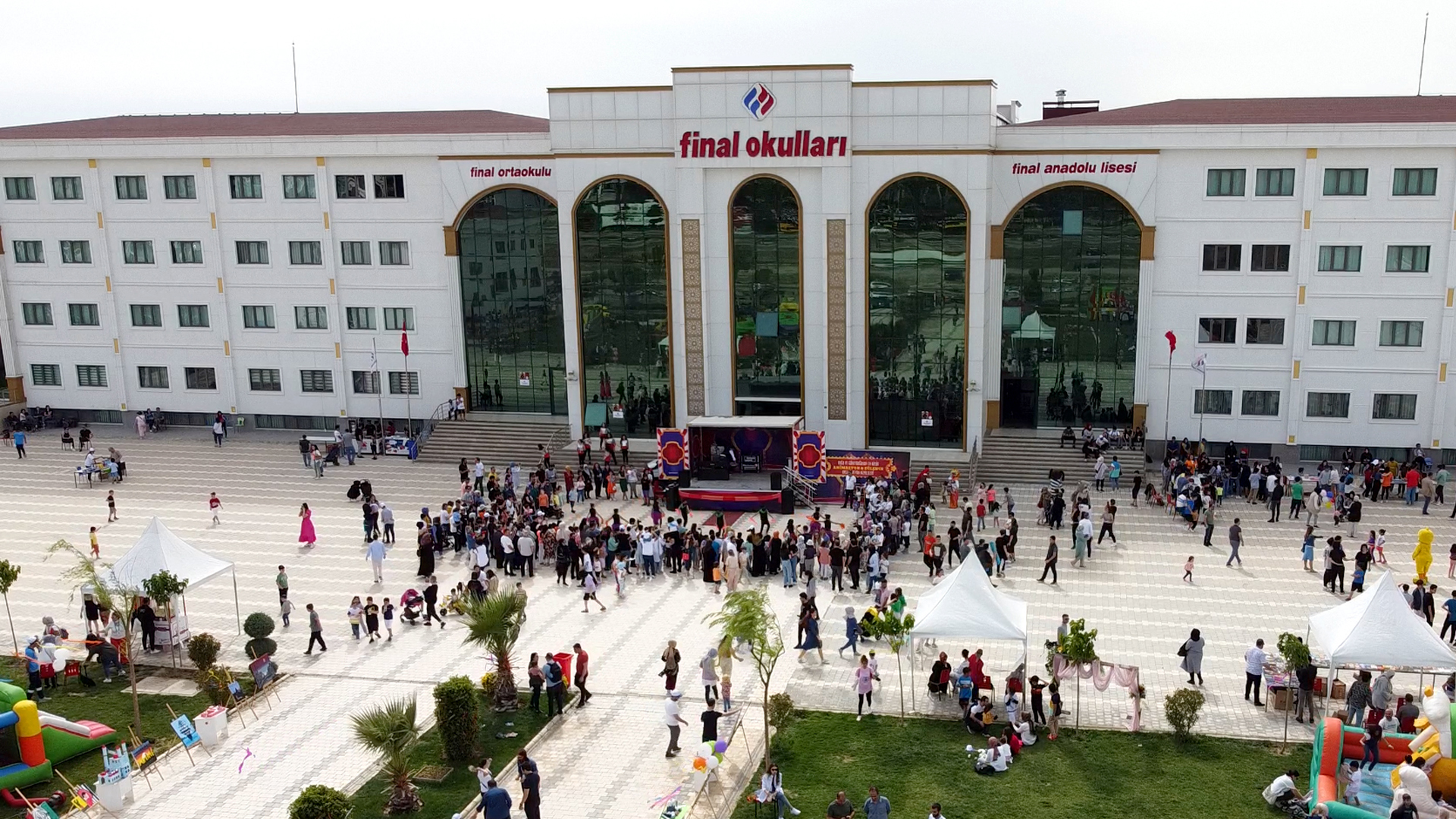 Final okullarından bahar şenliği heyecanı