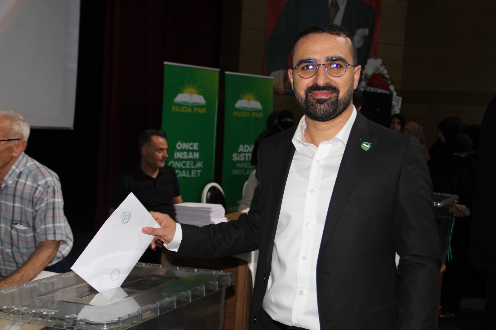 HÜDA PAR’da Altun güven tazeledi