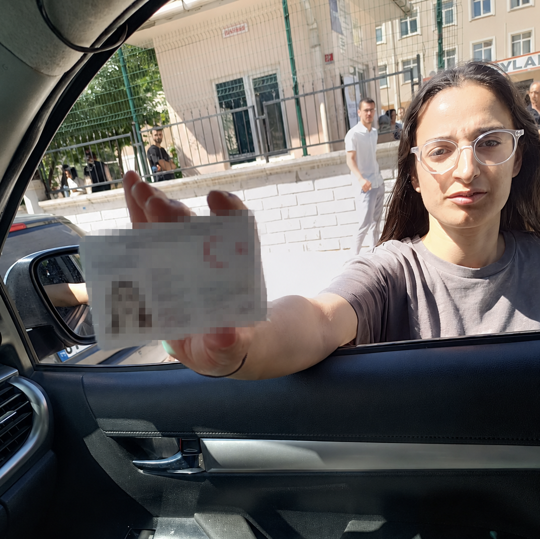 Kimlik krizini itfaiye çözdü