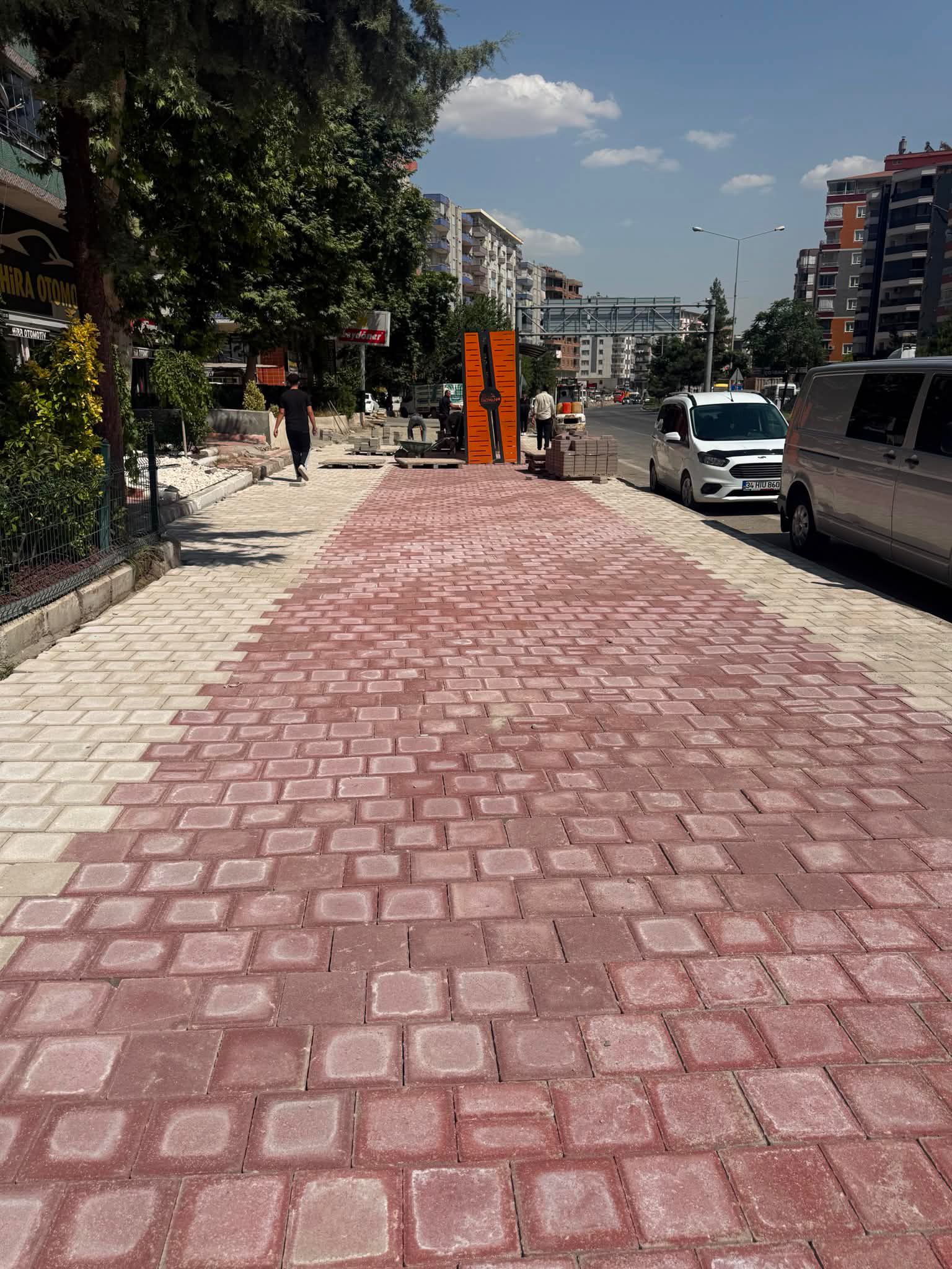 İki bulvarda kaldırımlar sil baştan