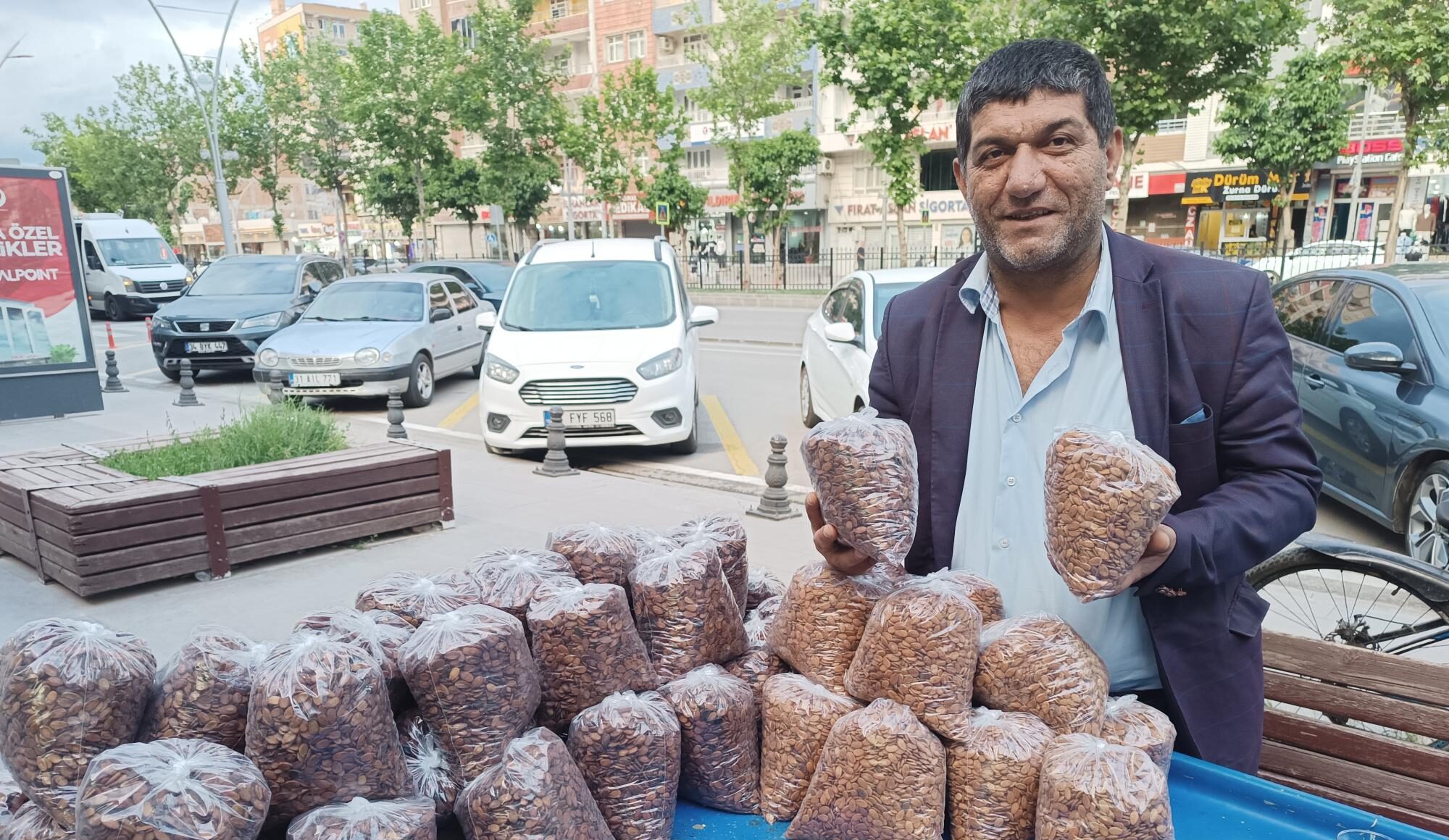 Kül yapımı çekirdek damaklarda iz bırakıyor