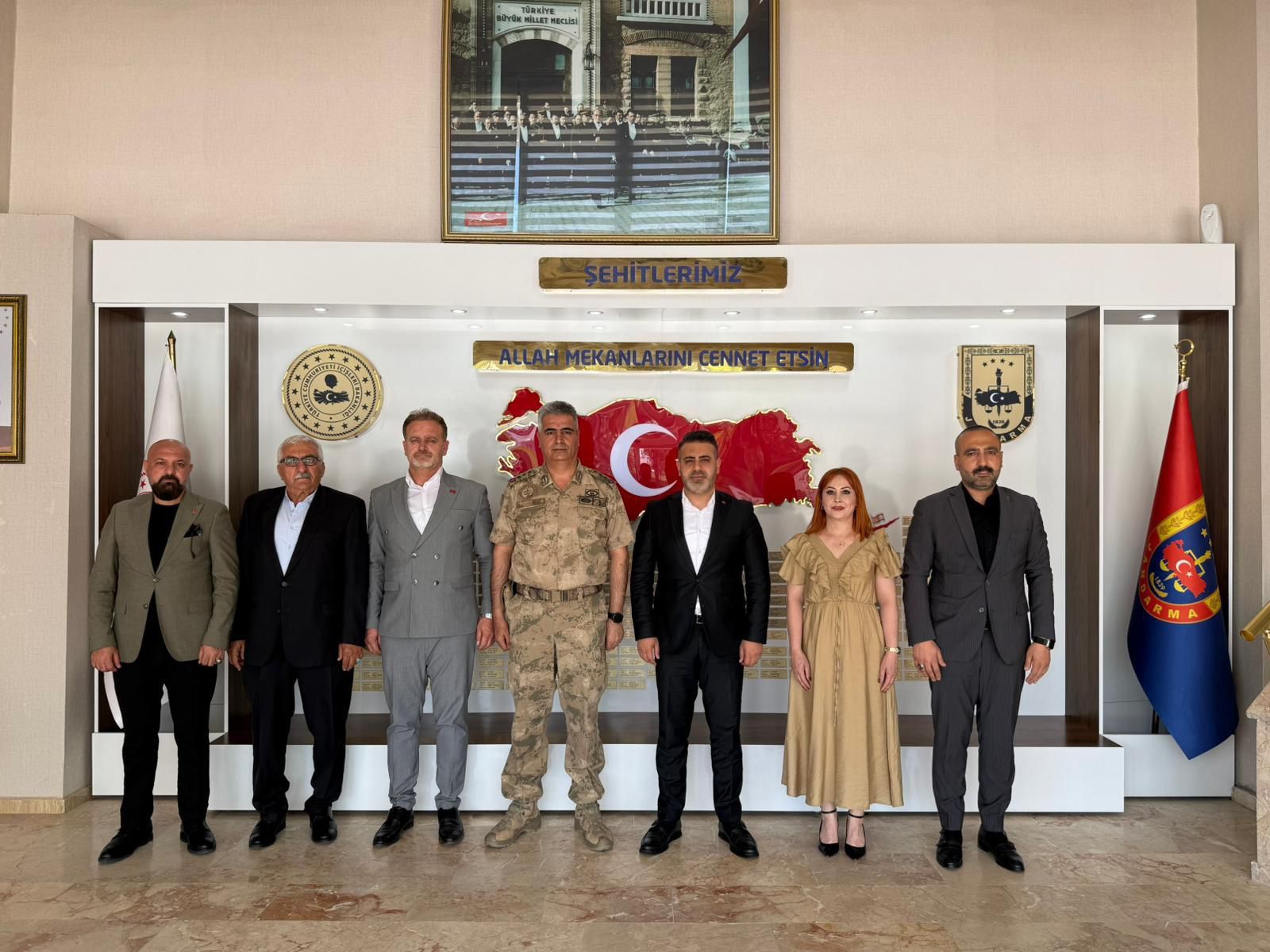 MHP’den Jandarmaya vefa ziyareti