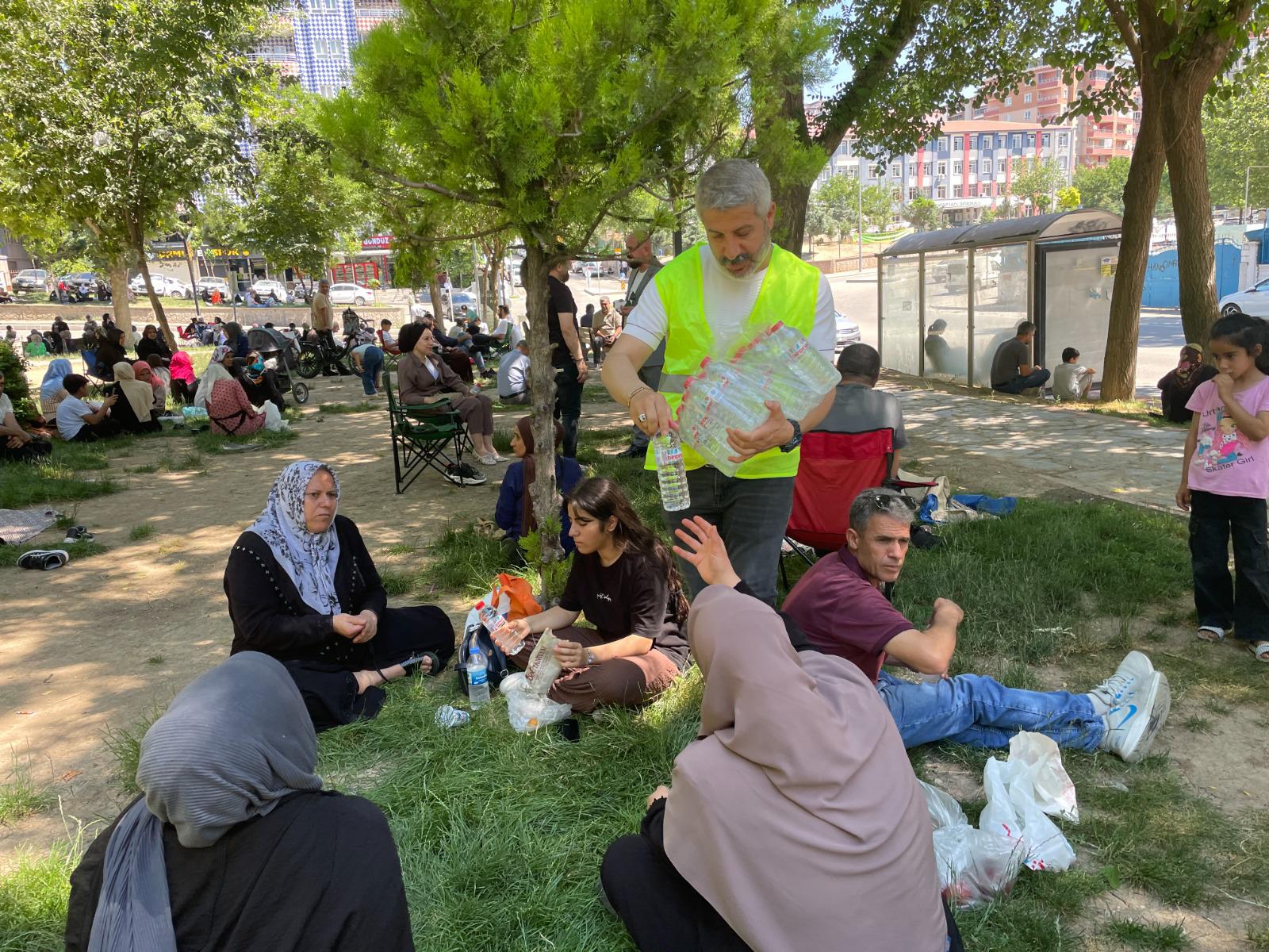 MHP’den LGS günü anlamlı destek