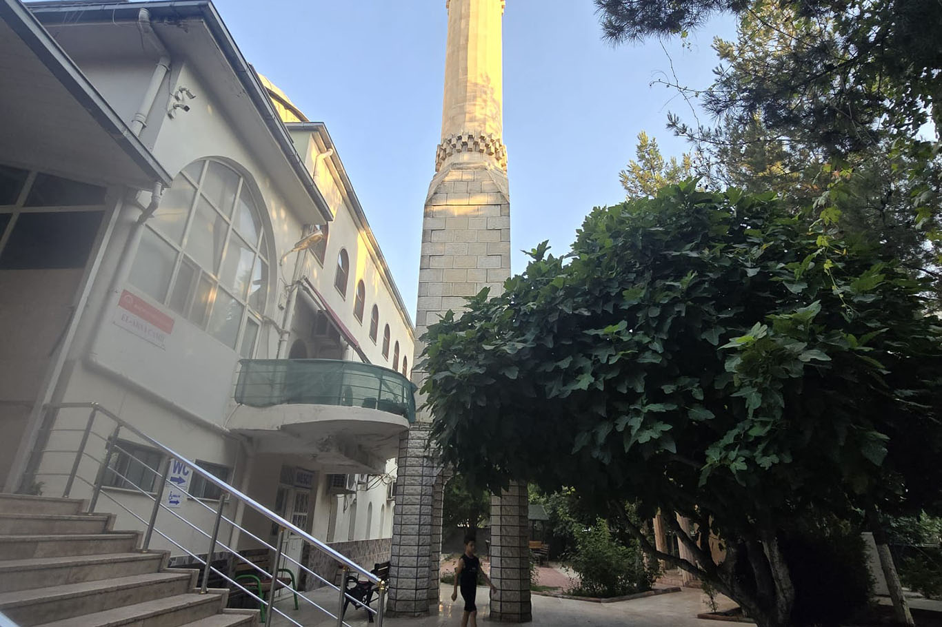 Şehrin ortasında 4 ayaklı minare