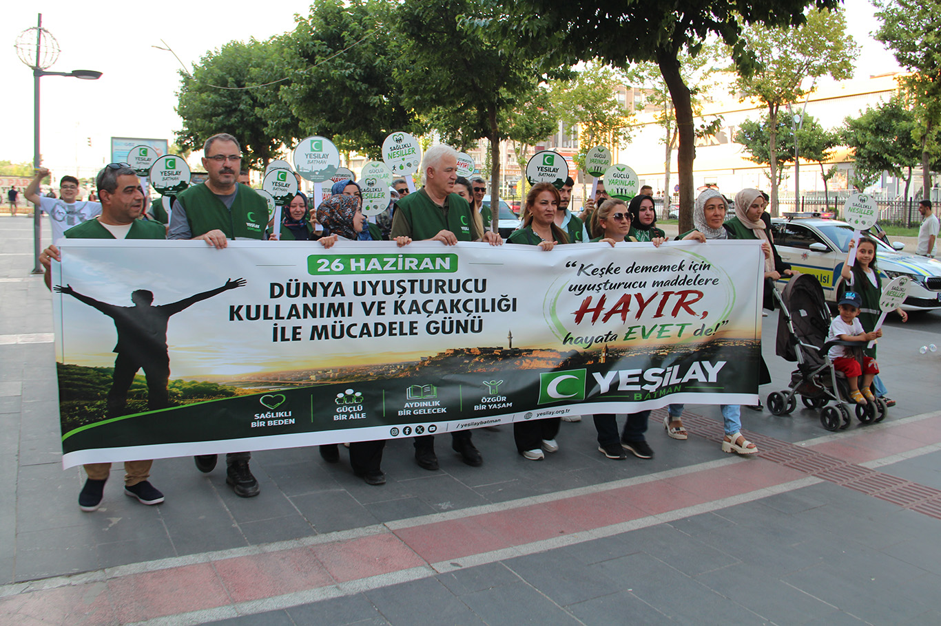 “Uyuşturucu tacirleri çocukları hedef alıyor”