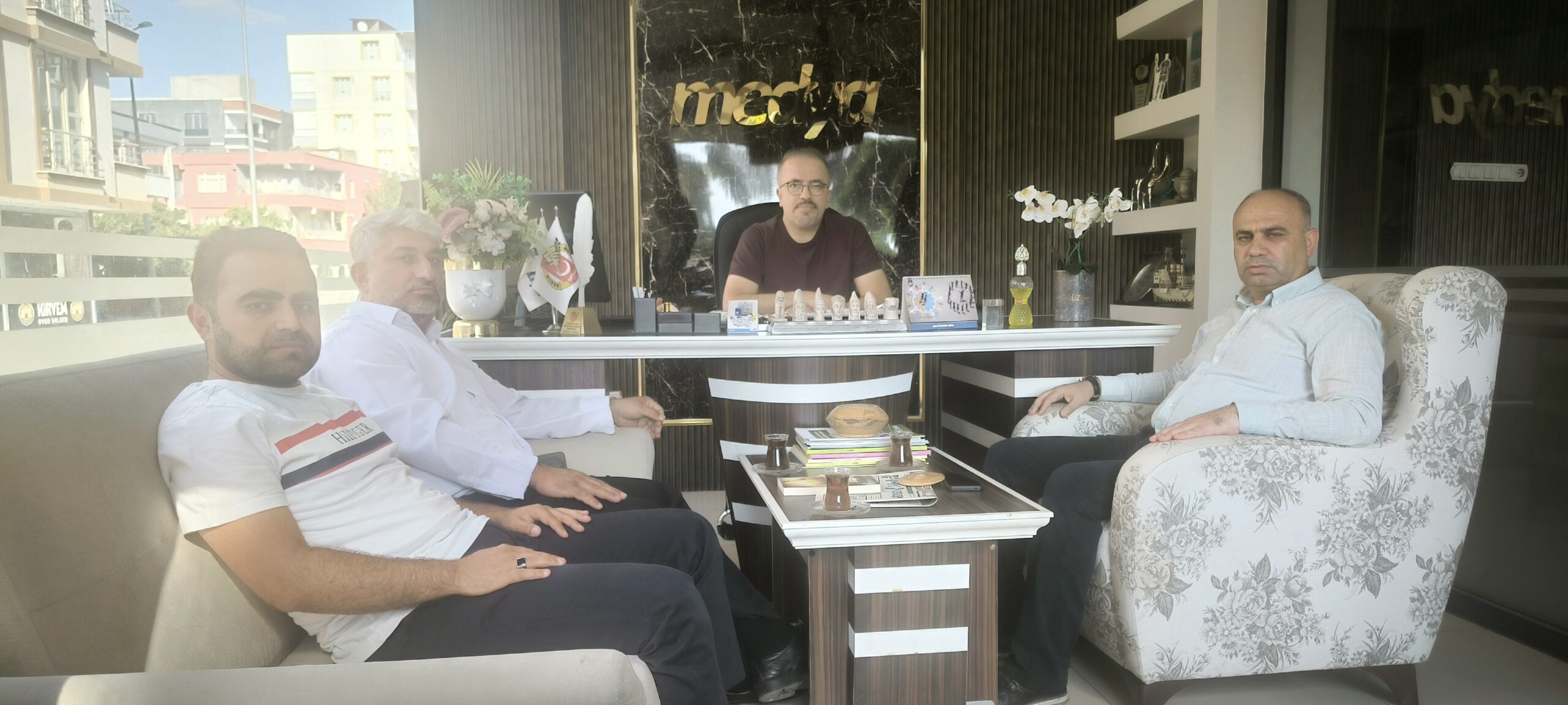 “10 Bin öğrenciye burs vereceğiz”