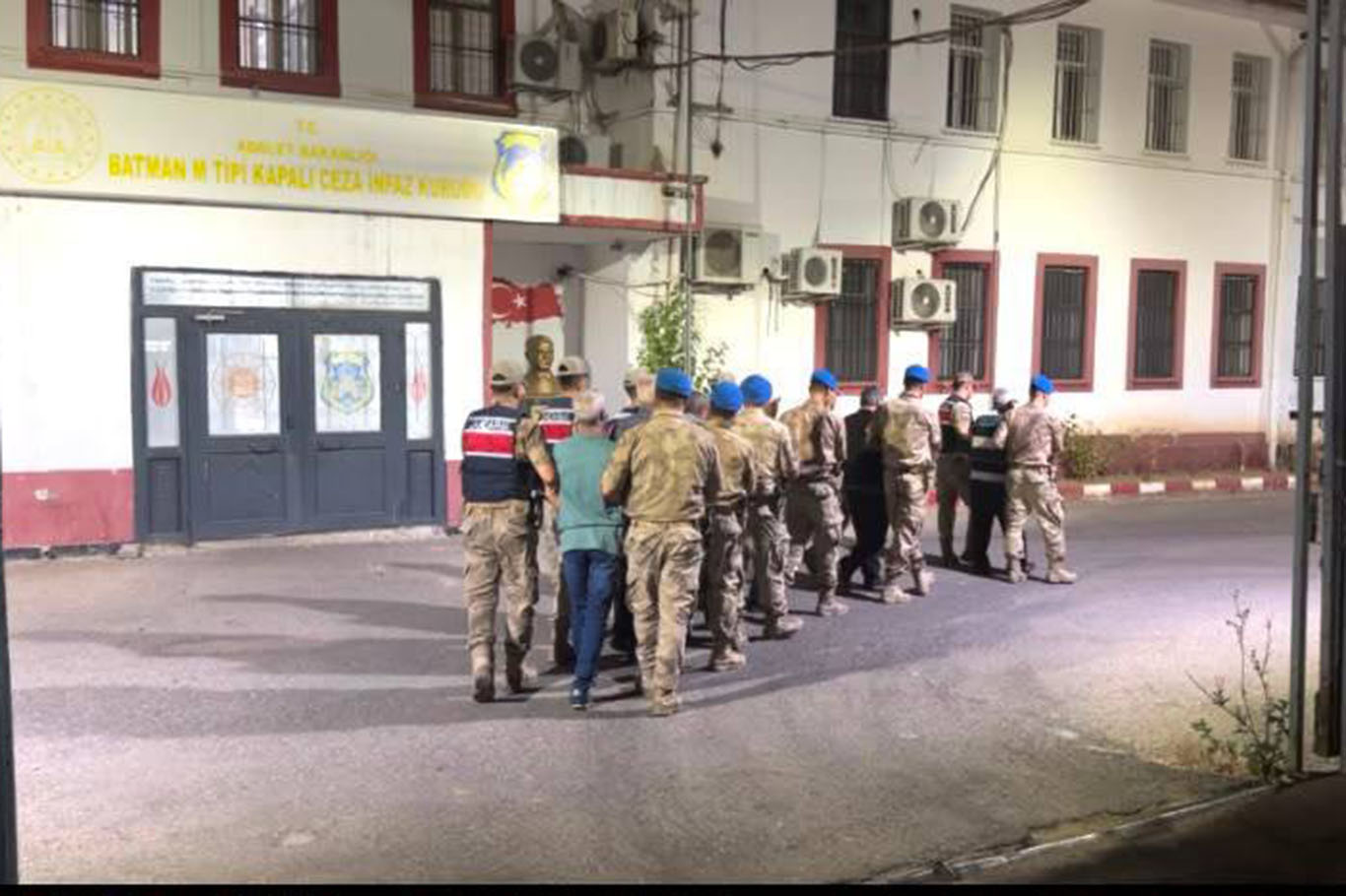 19 Yıllık cinayetin zanlıları tutuklandı