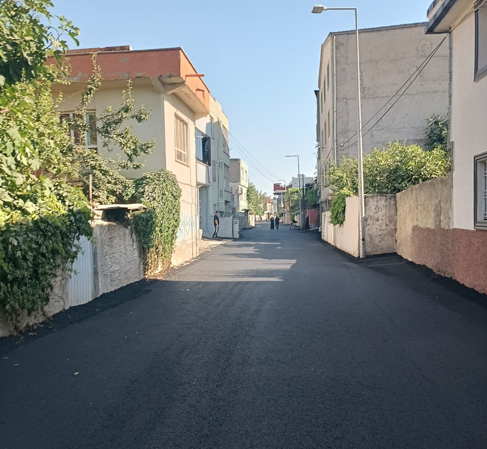 Bozulan yollar tek tek yenileniyor