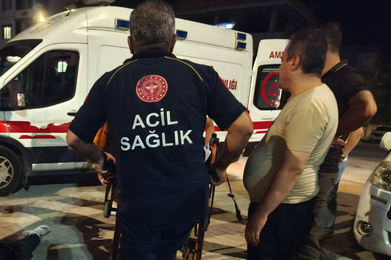 İki grup arasındaki tartışma kanlı bitti