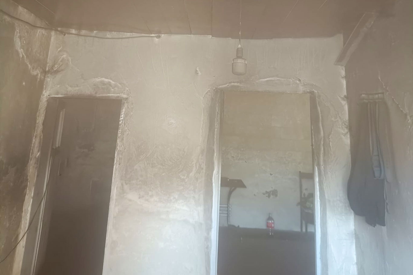 Müstakil ev alevlere teslim oldu