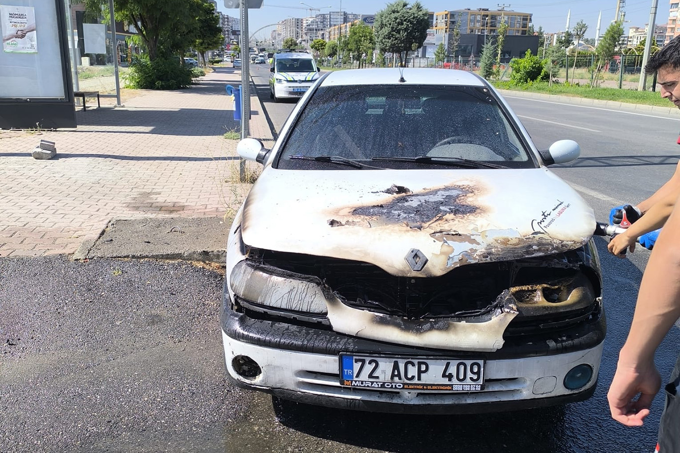 Seyir halindeyken alevlere teslim oldu