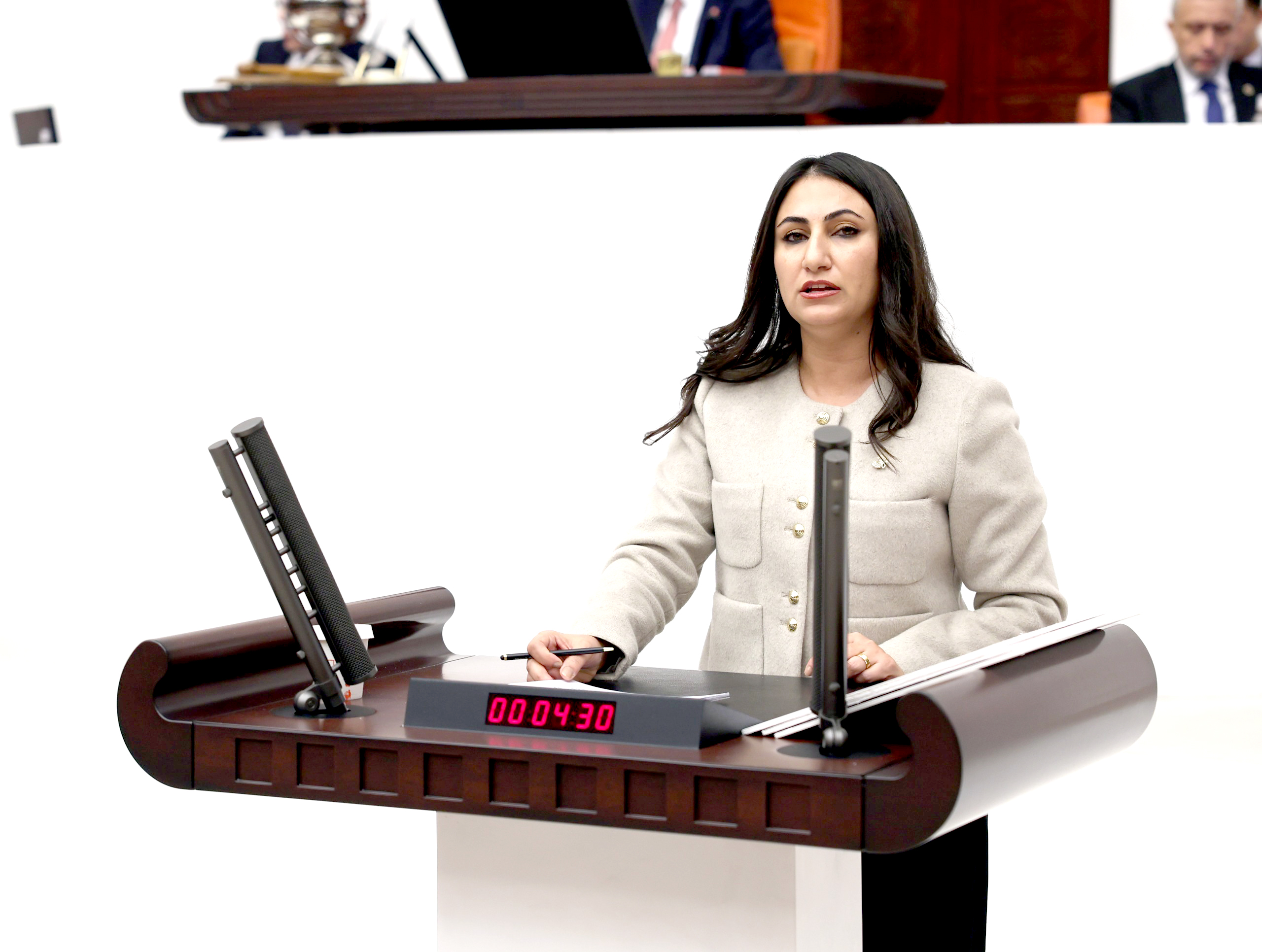 Milletvekili Kutevi’nden Mezarlıkta Yaşanan Silahlı Saldırıya Tepki