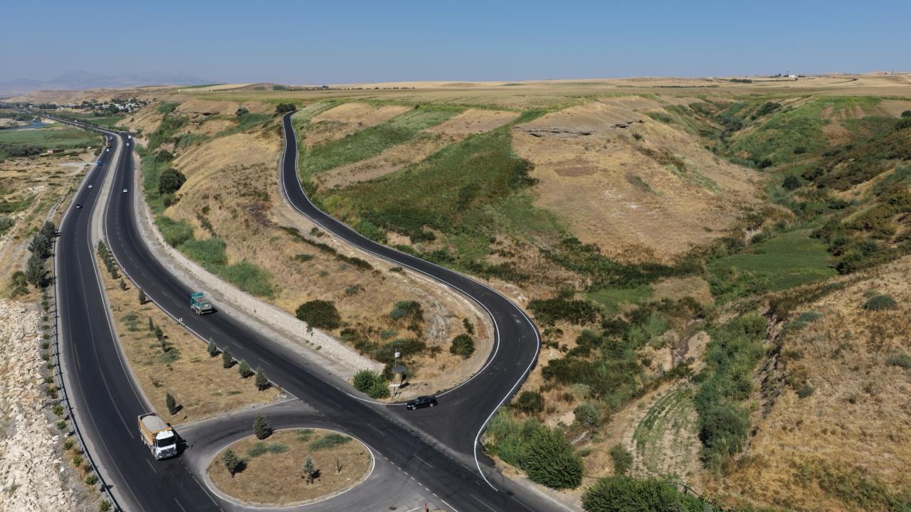 Akça ve Doluca’da yollar yenilendi