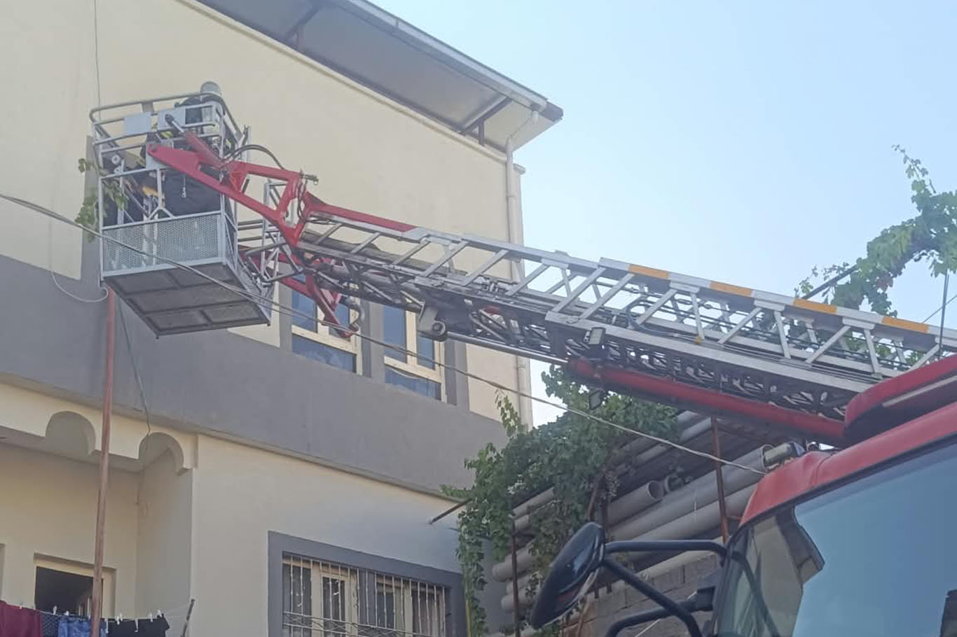 Ev yangını paniğe neden oldu