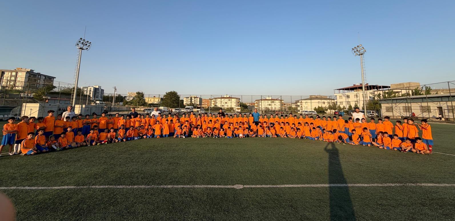 Geleceğin futbolcuları yetişiyor