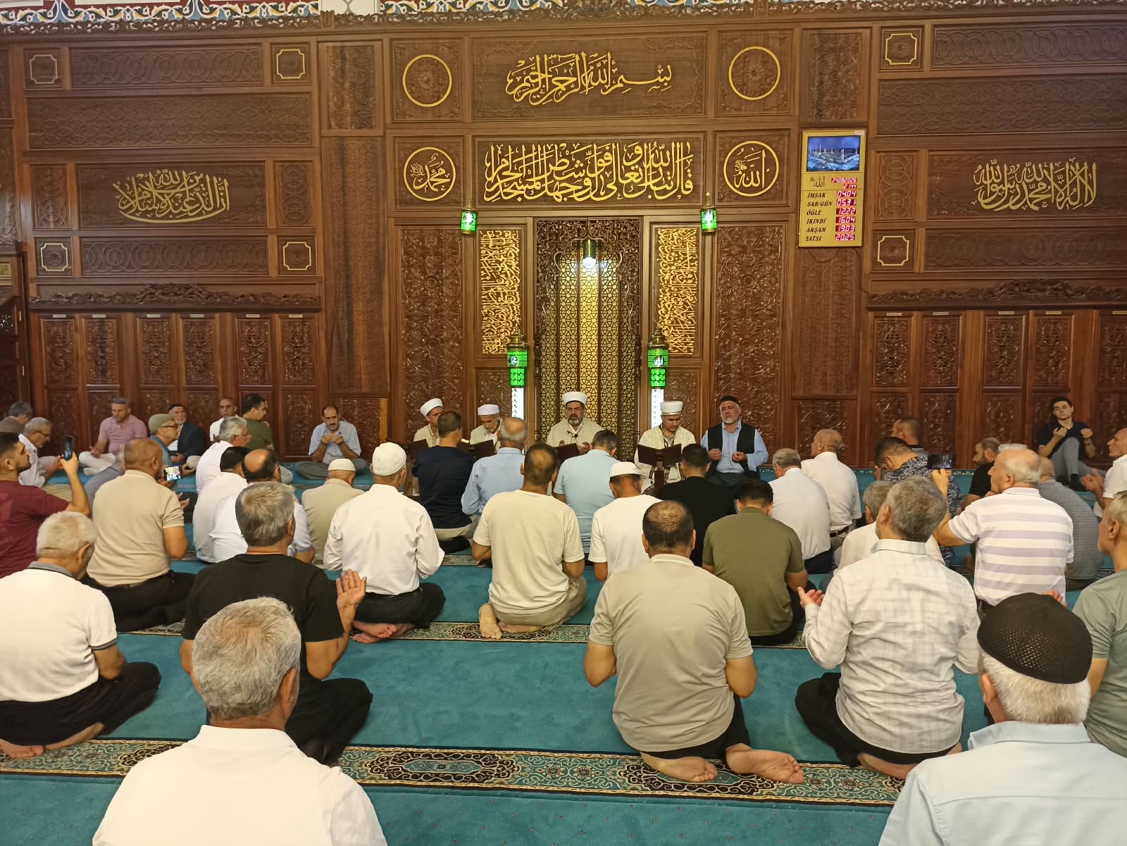 Mevlid kandili dualarla idrak edildi