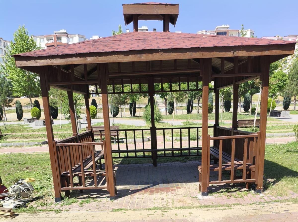 Park ve refüjler bakımdan geçiyor
