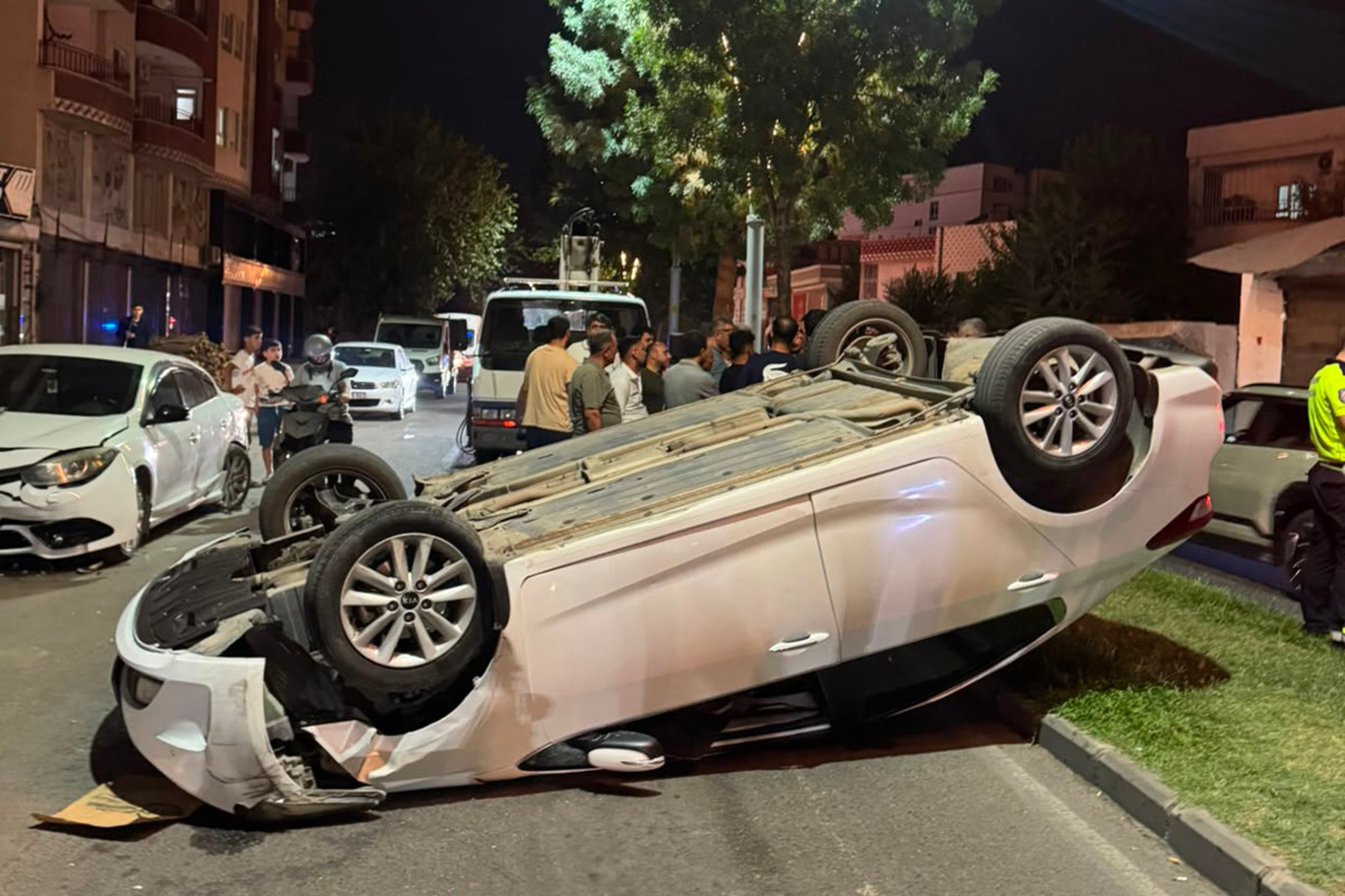Şafak’ta otomobil takla attı