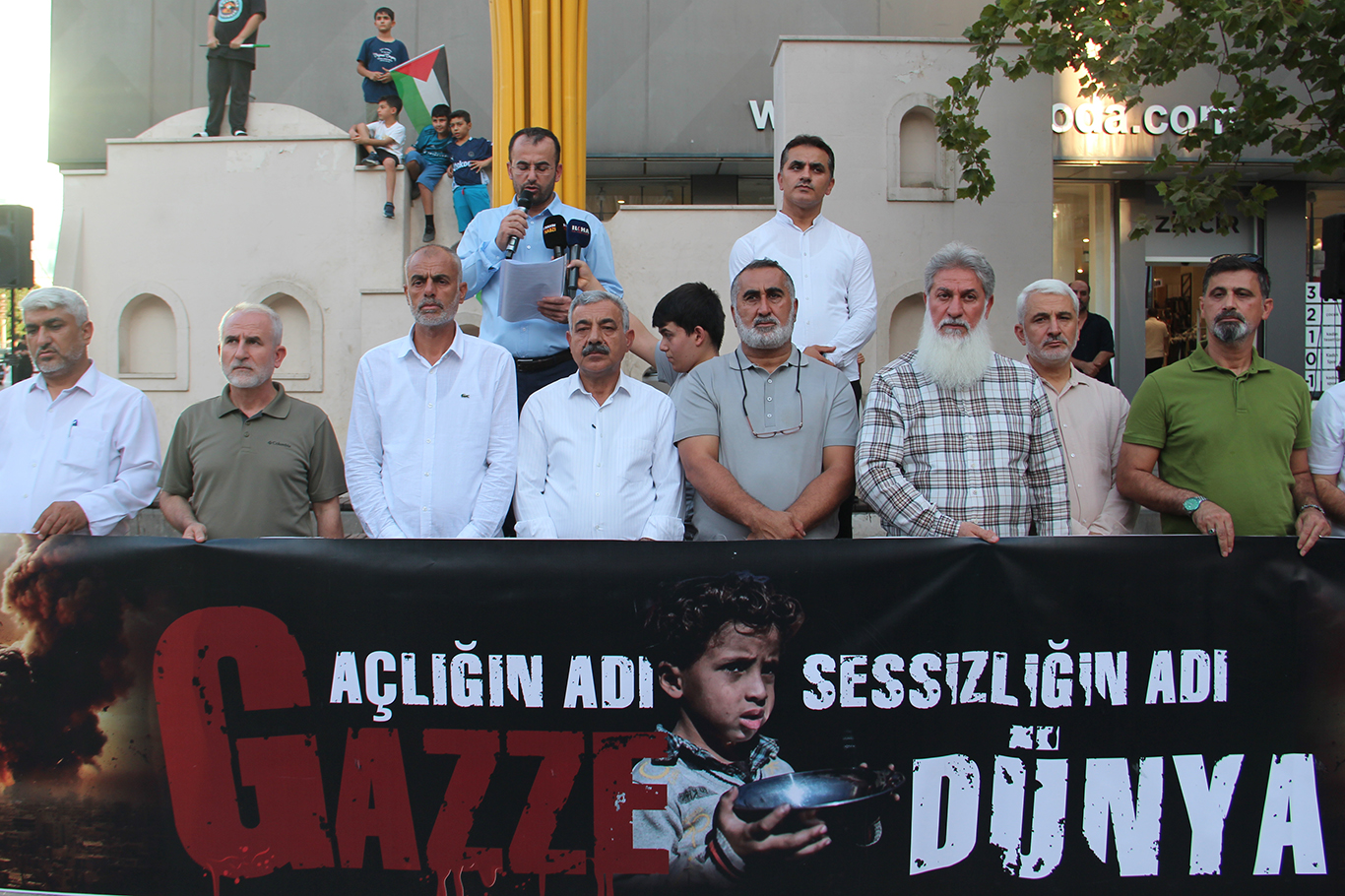 “Sessiz kalmak suça ortaklıktır”