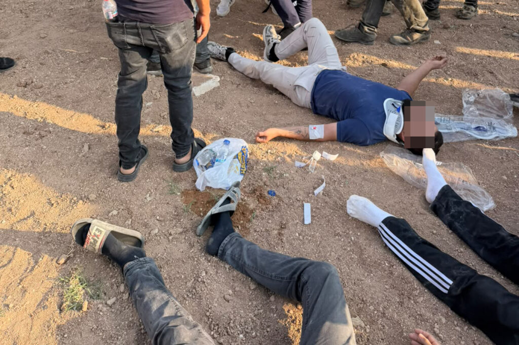 TIR ile minibüs çarpıştı: 6 yaralı