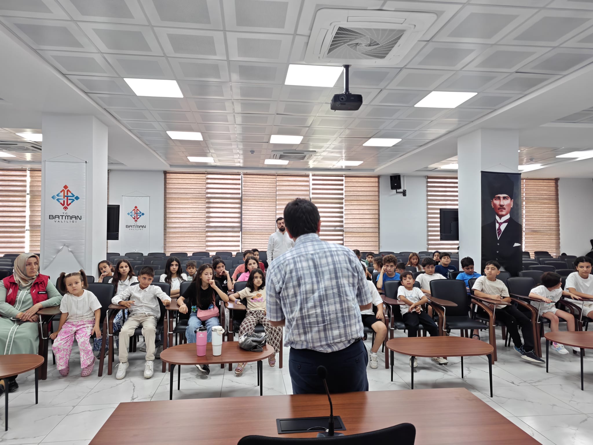 40 Gençten sivil toplum buluşması