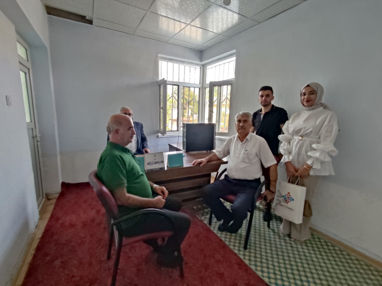  Açık Kapı, dernekleri dinledi