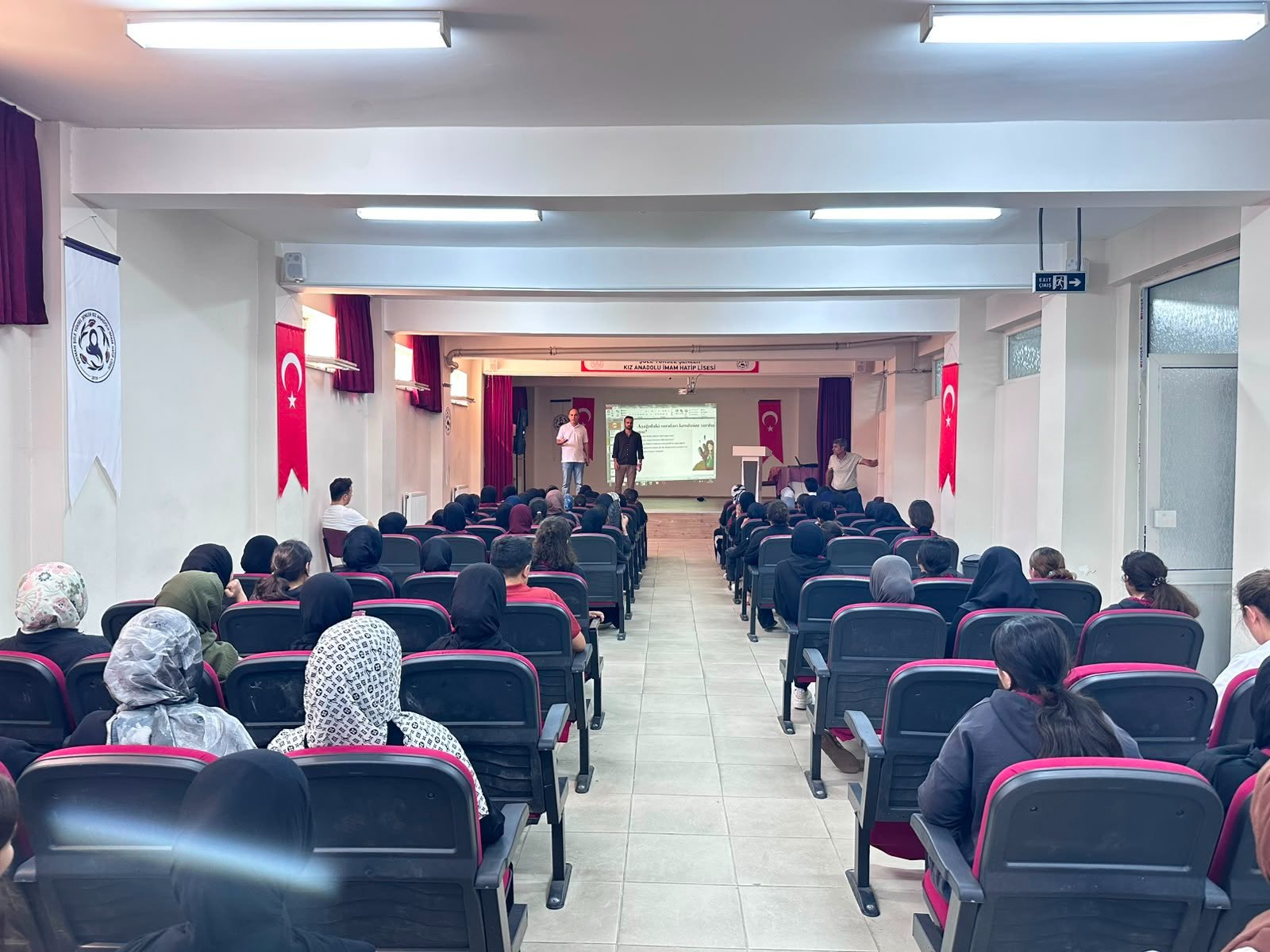 Gençlerin ruhsal gelişimi için eğitim