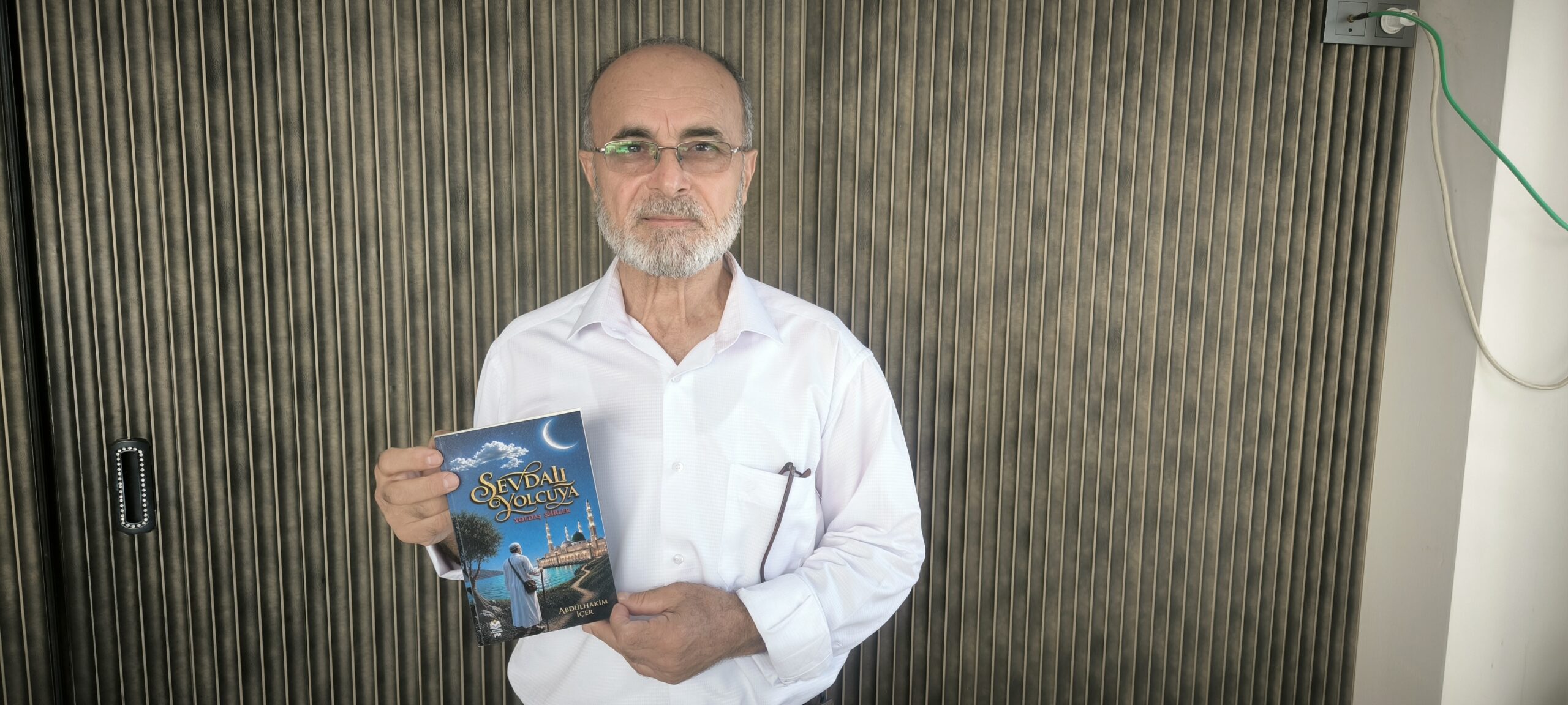 İçer’in şiirleri kitapta buluştu