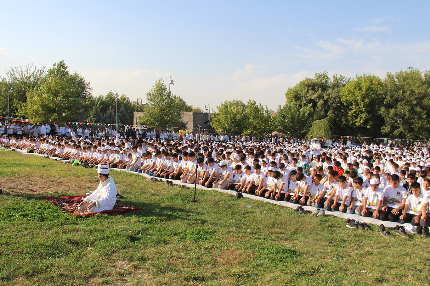 “Namaz kılan bir nesil yetiştirmek istiyoruz”