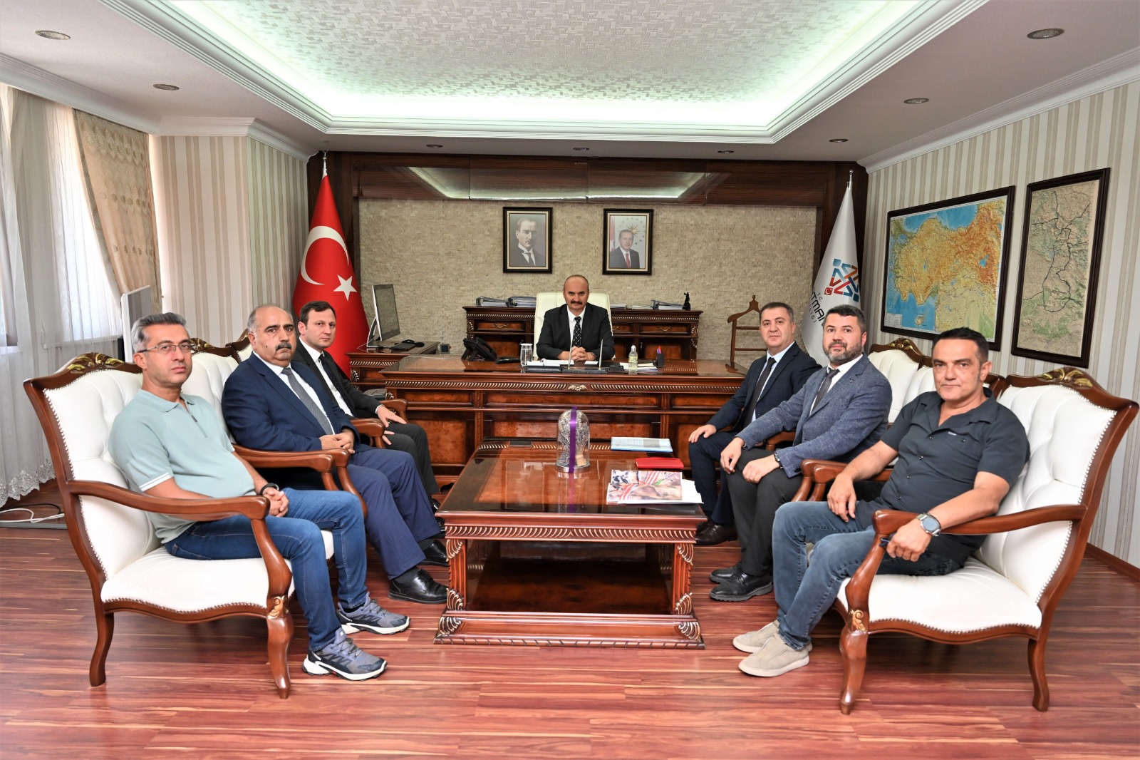 Şehir bulvarında demiryolu engeli aşılıyor