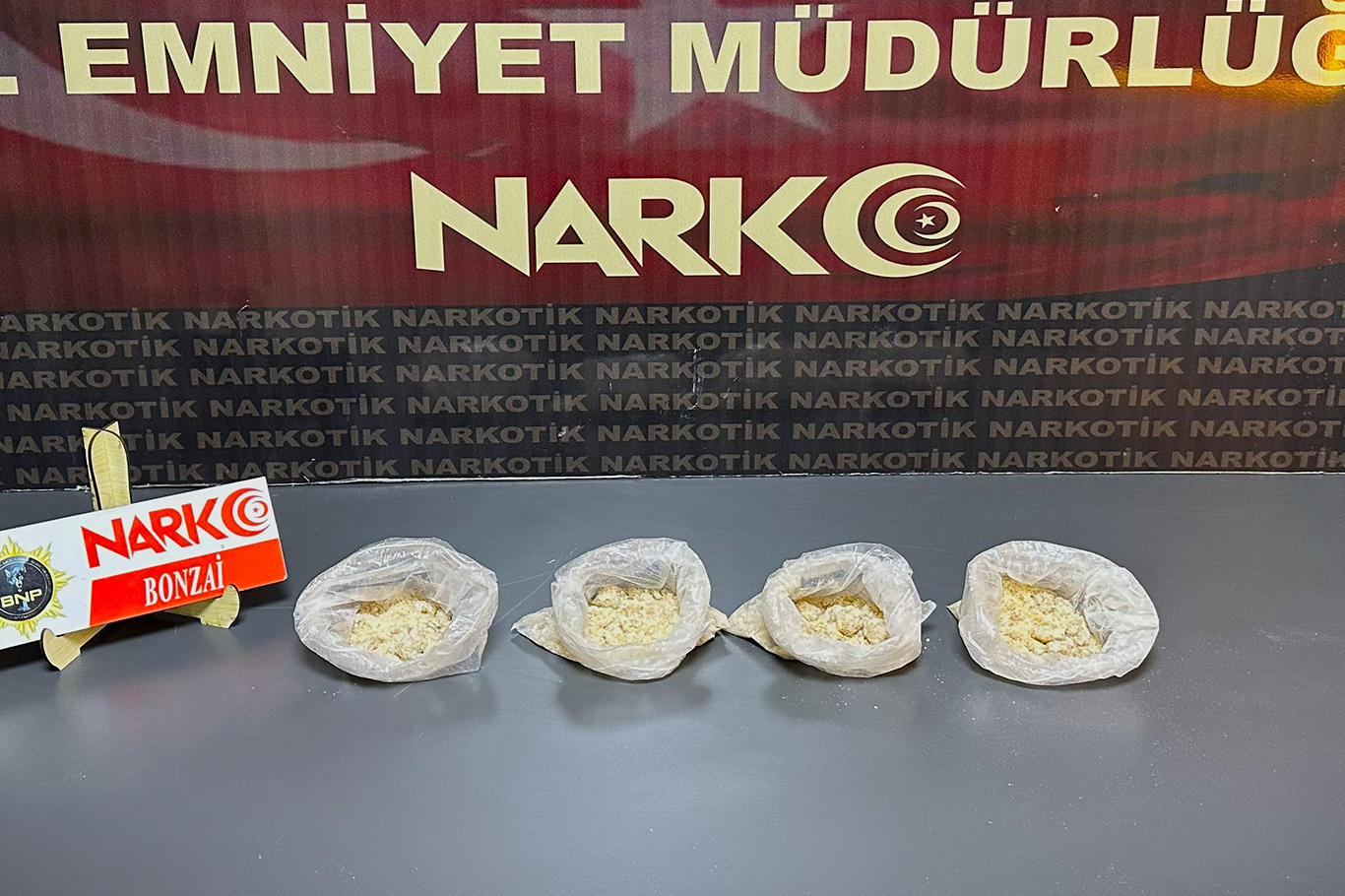 Şehir girişinde uyuşturucu baskını